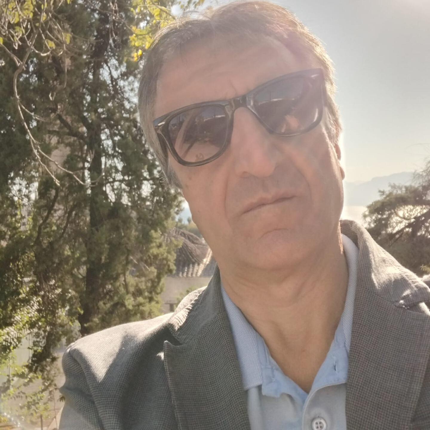 Релиз Bir Sen Biliyorsun