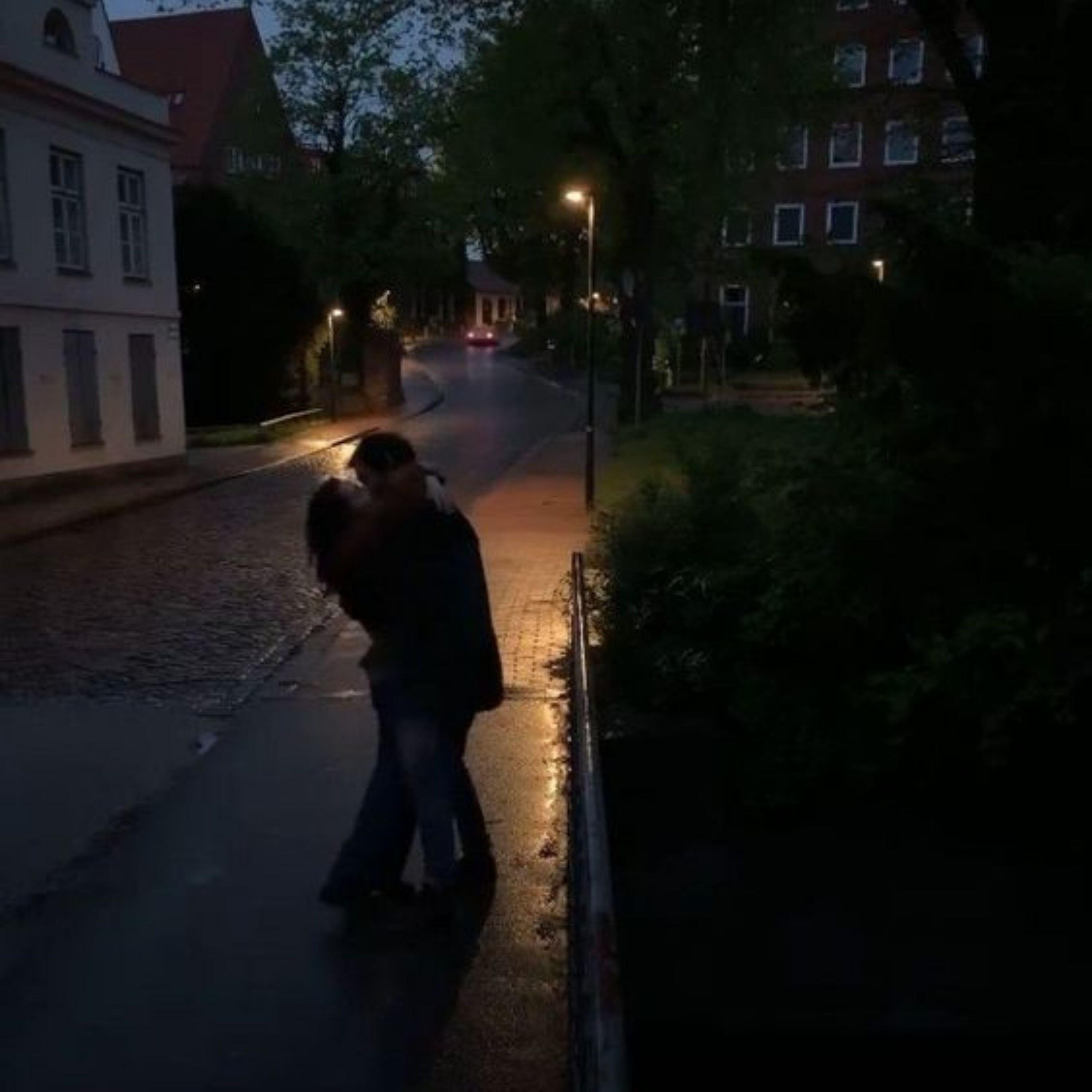 Релиз çıkmaz sokakların yorgun adımları