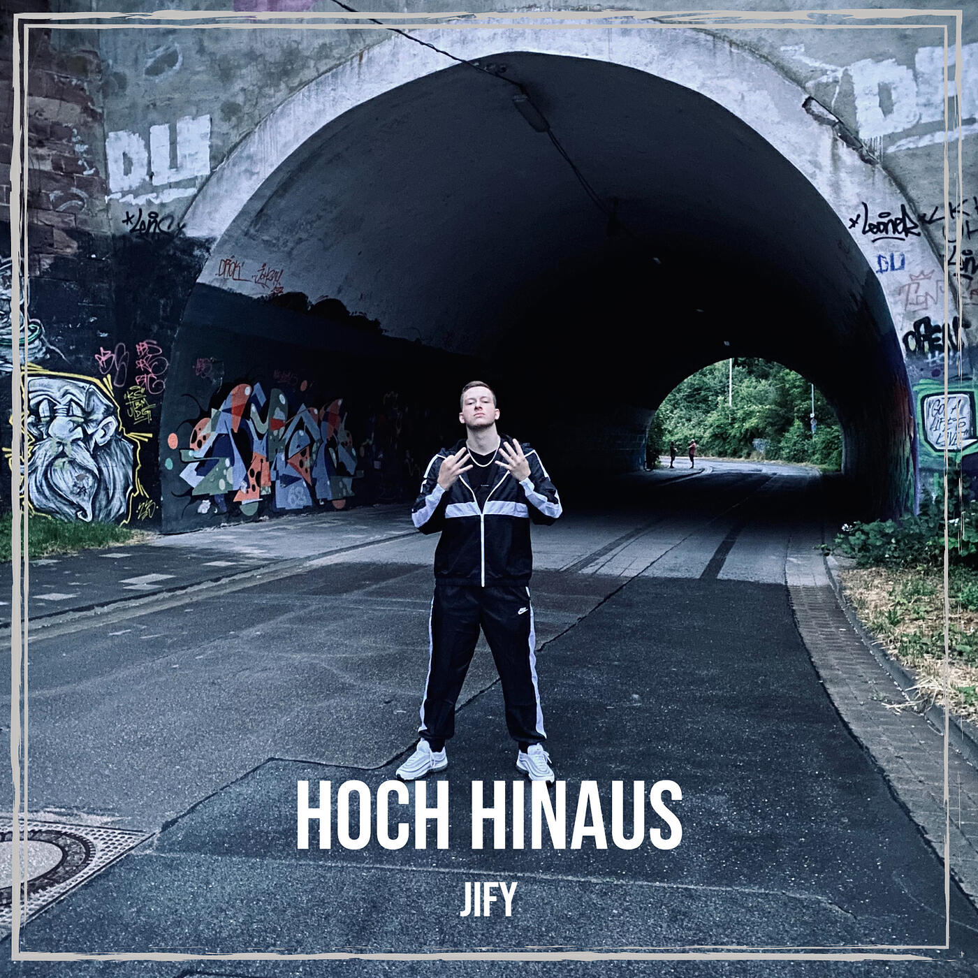 Релиз Hoch Hinaus