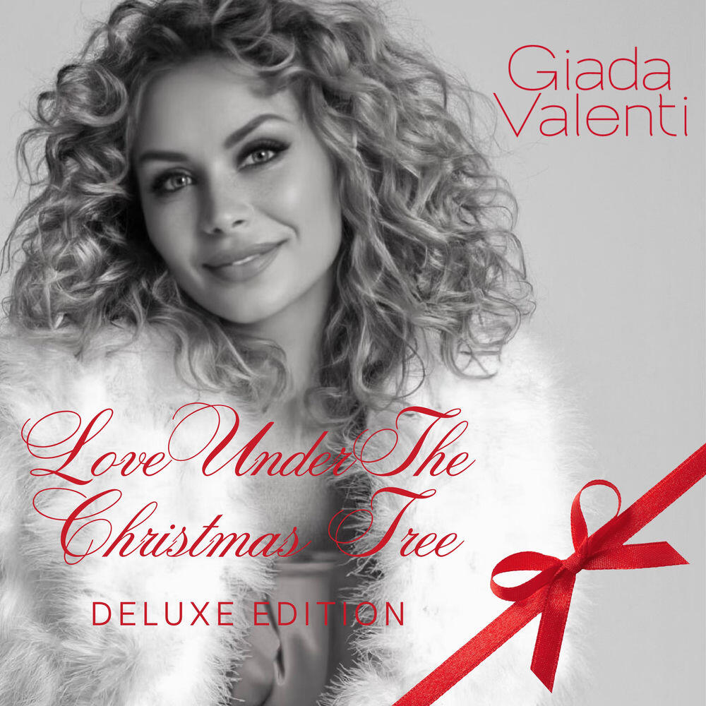 Релиз Love Under The Christmas Tree (Deluxe Edition)