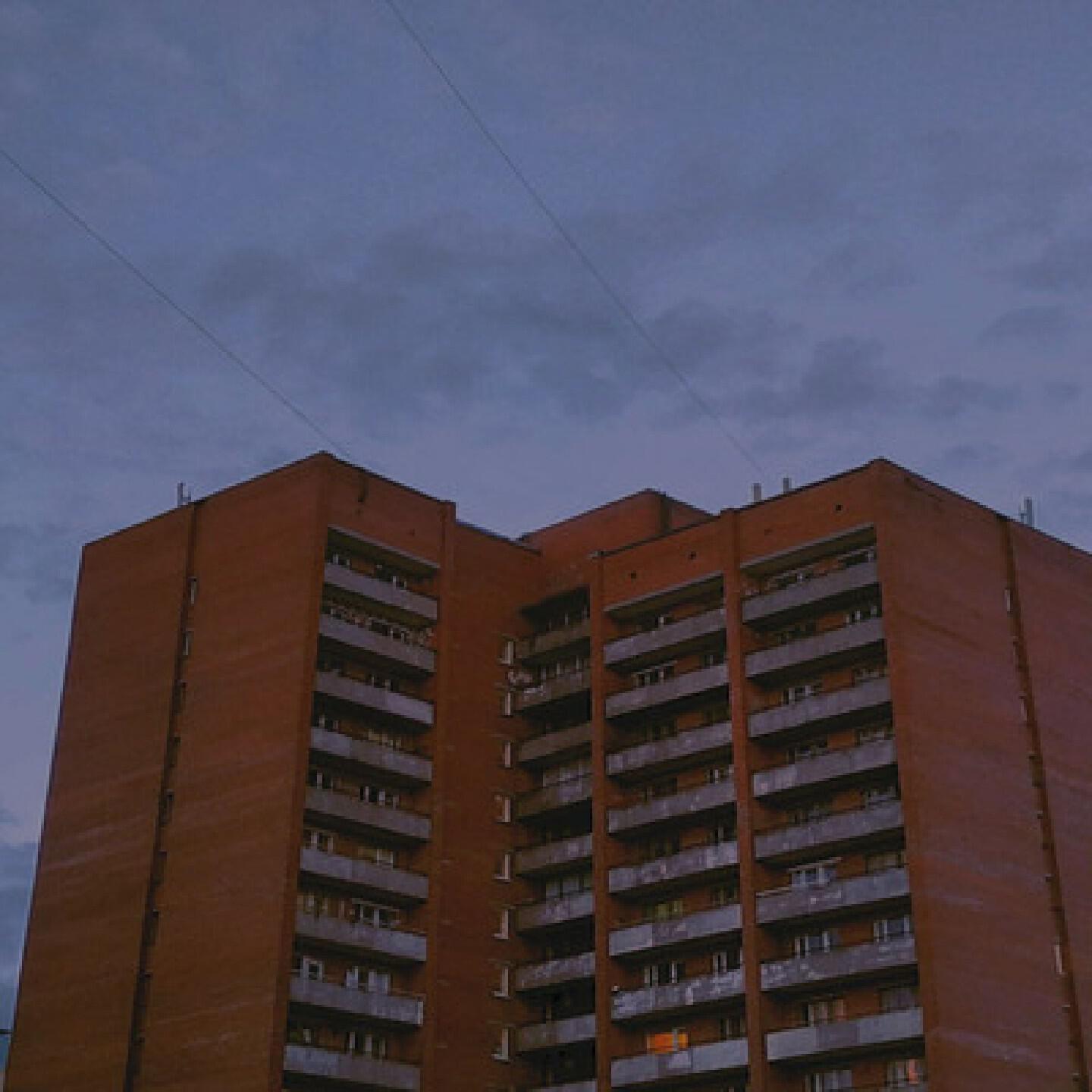 Релиз Внутри / снаружи