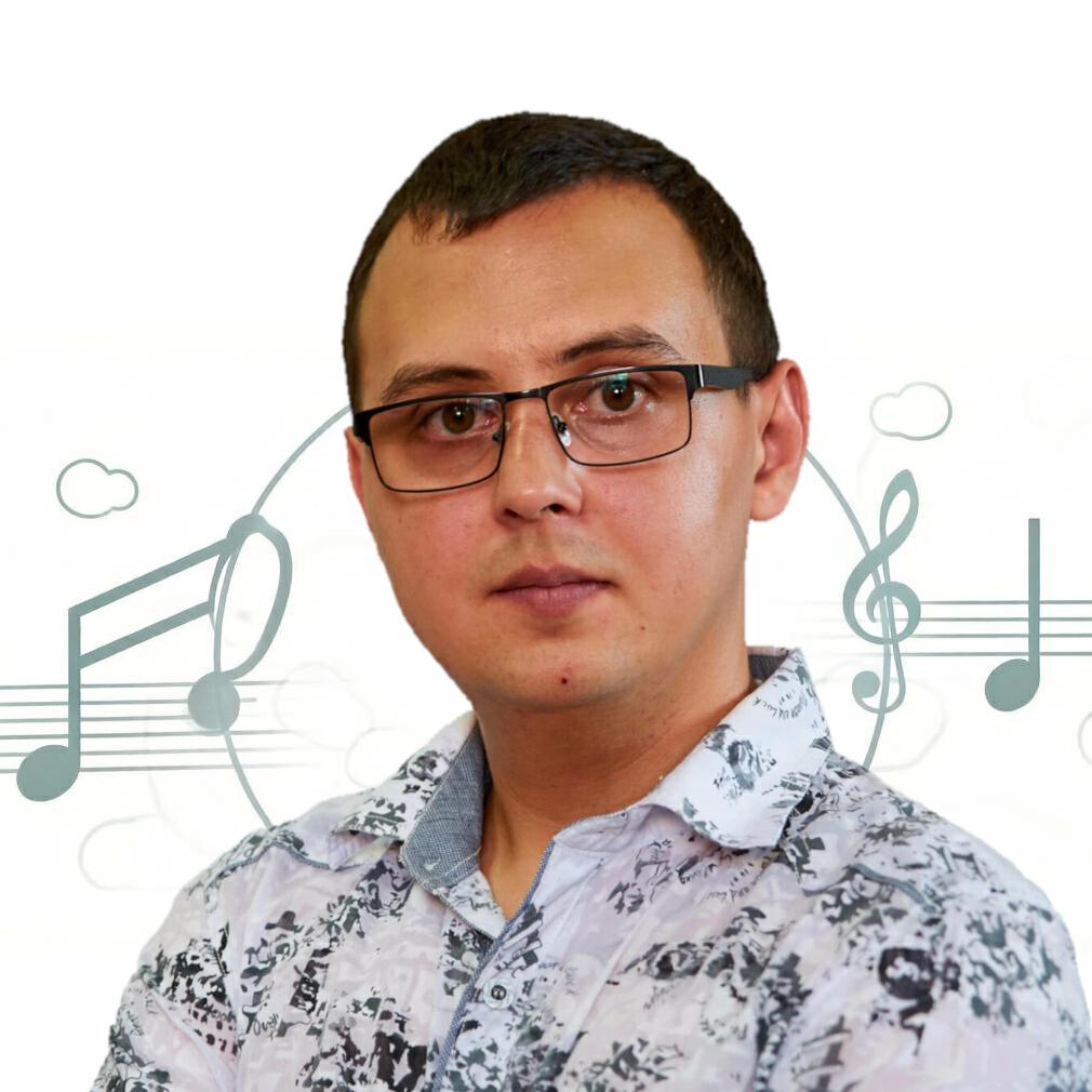 Максим Глазунов