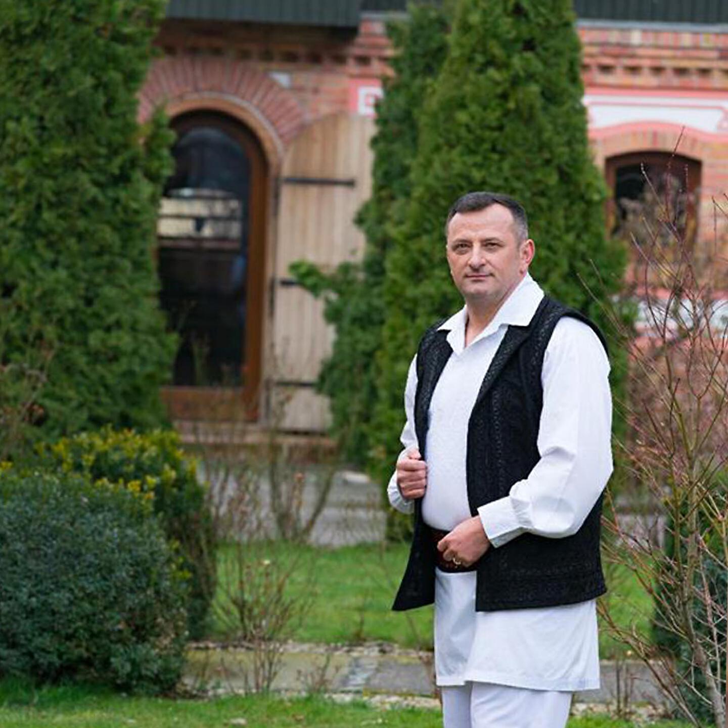 Релиз Azi In Sat E Sarbatoare