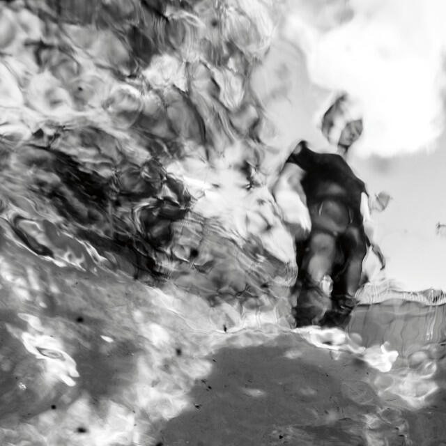 Релиз Invincible (Acoustic)