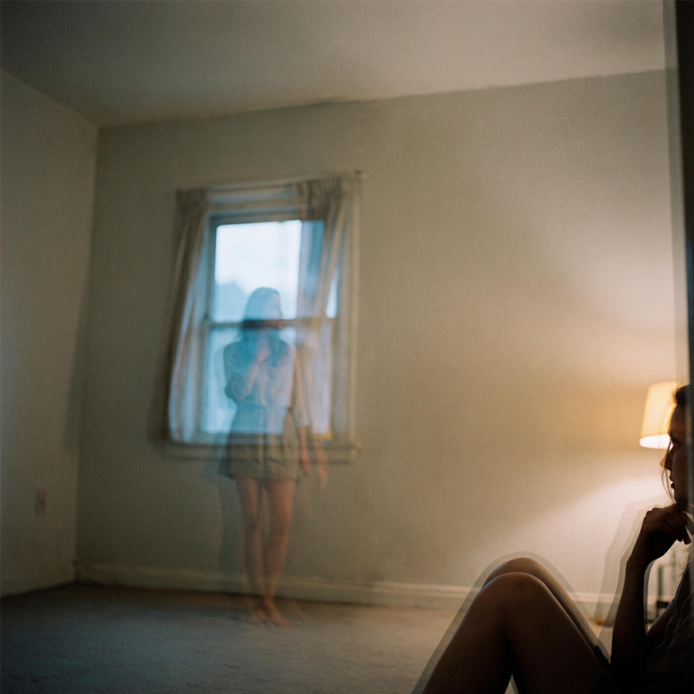 Релиз THE ROOM DOESN'T MOVE