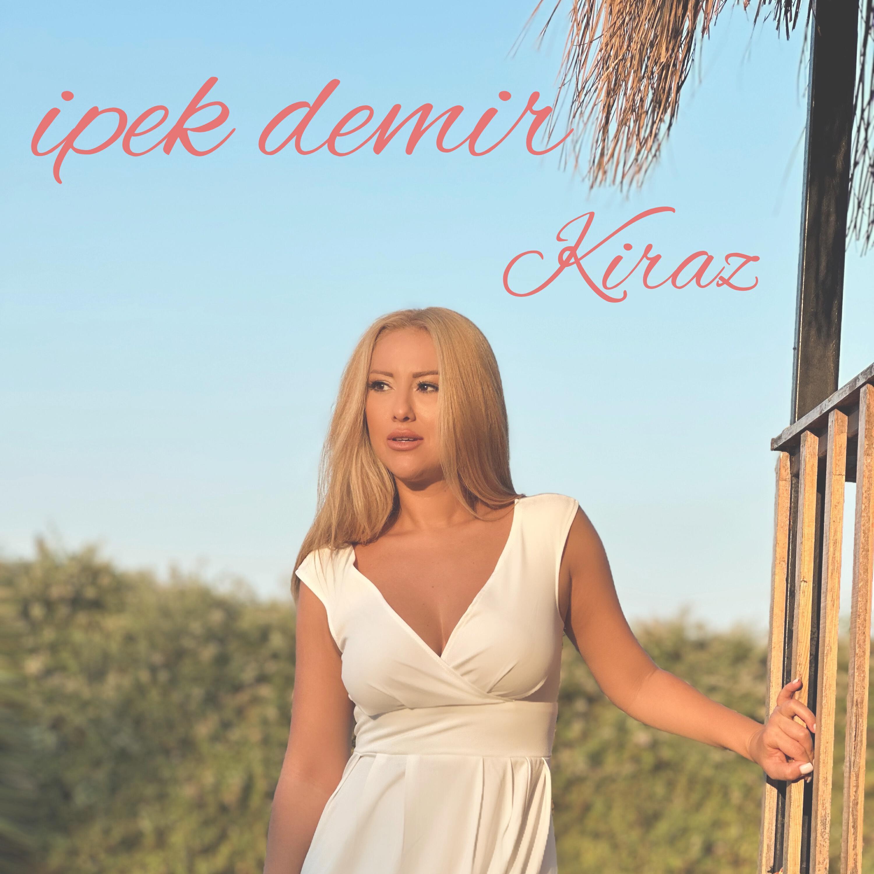 İpek Demir