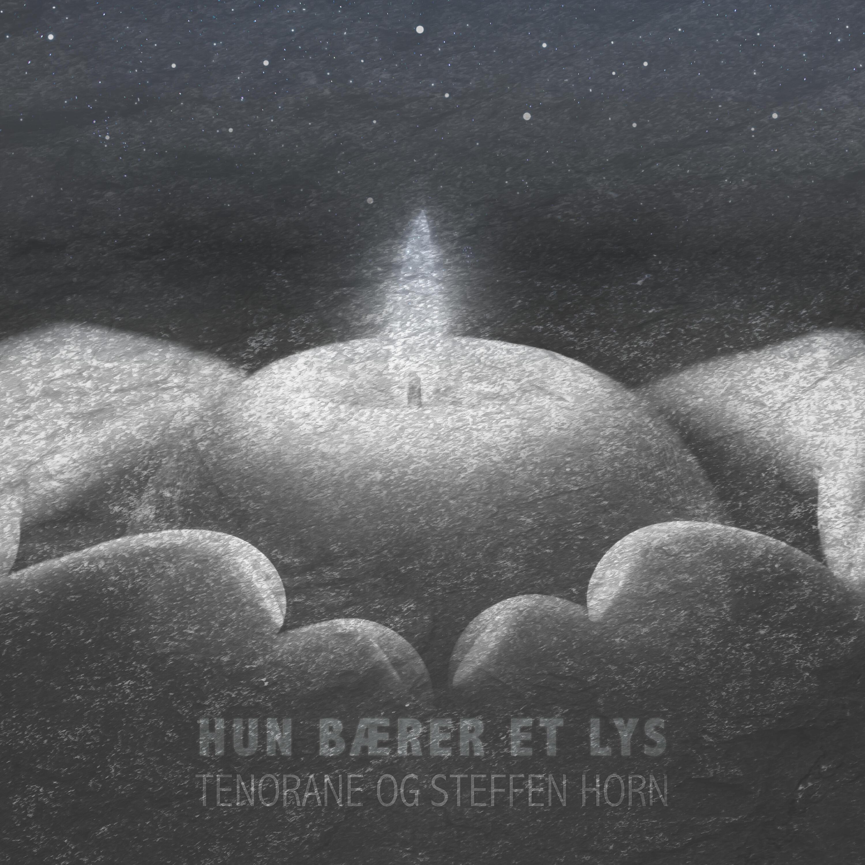 Релиз Hun bærer et lys