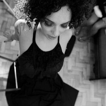 Anelis Assumpção все песни в mp3