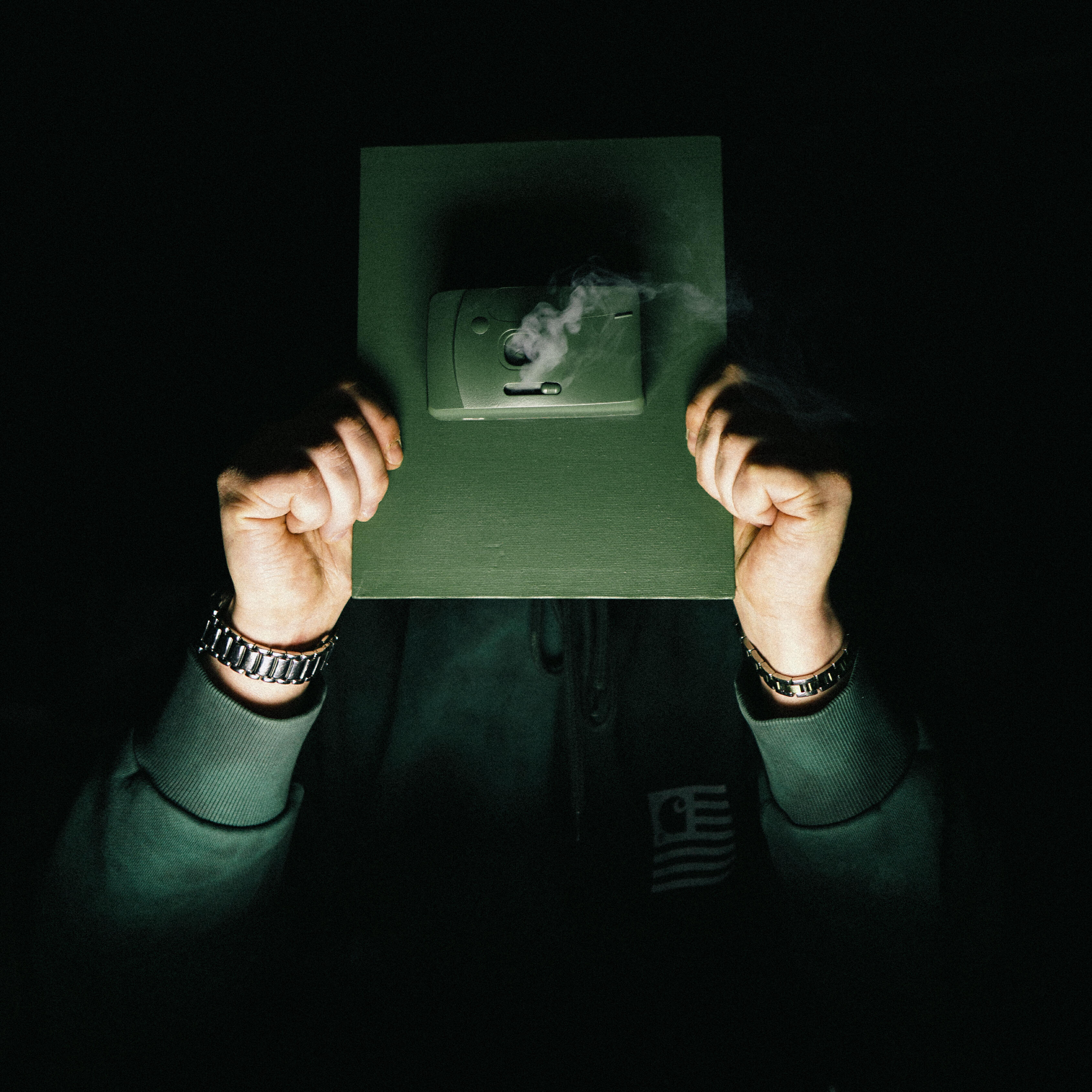 Релиз Polaroid