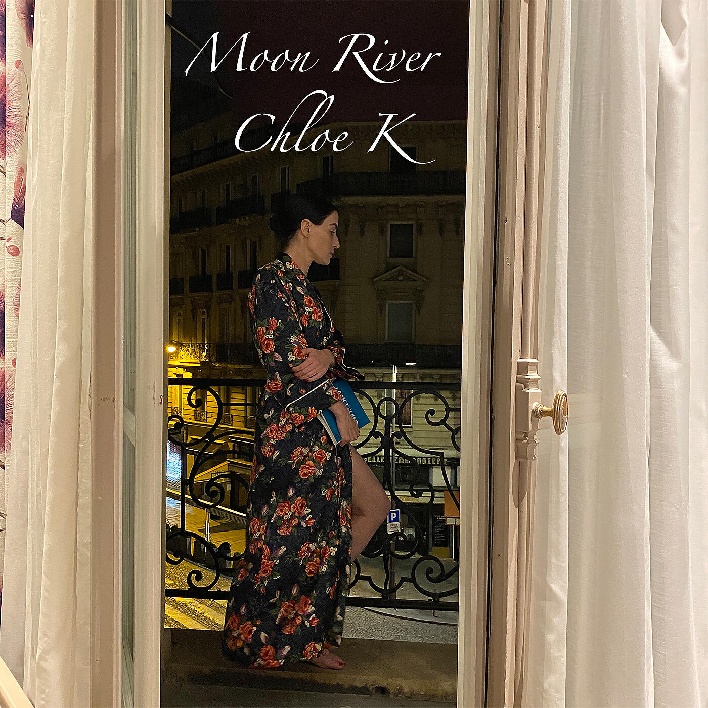 Релиз Moon River