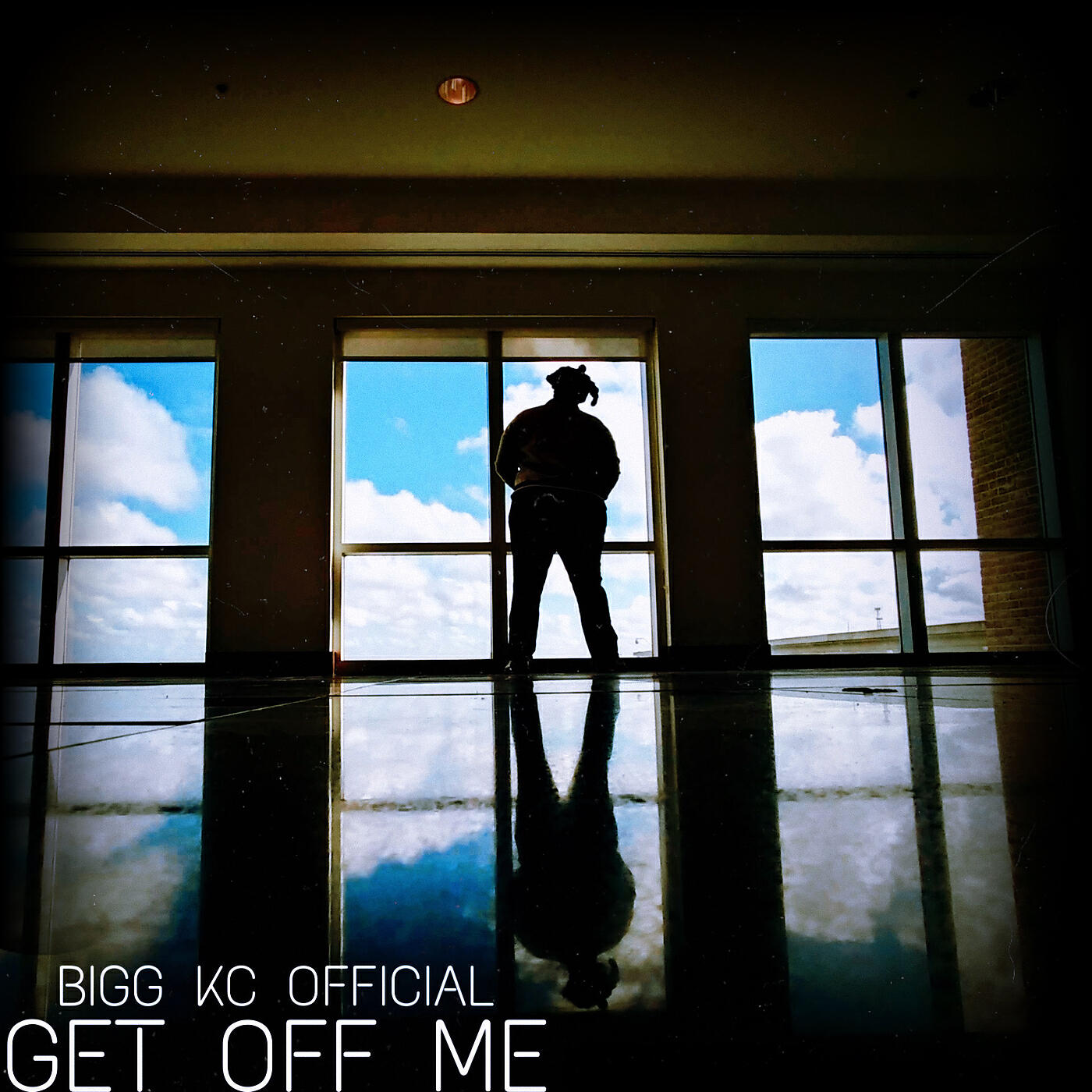 Релиз Get off Me