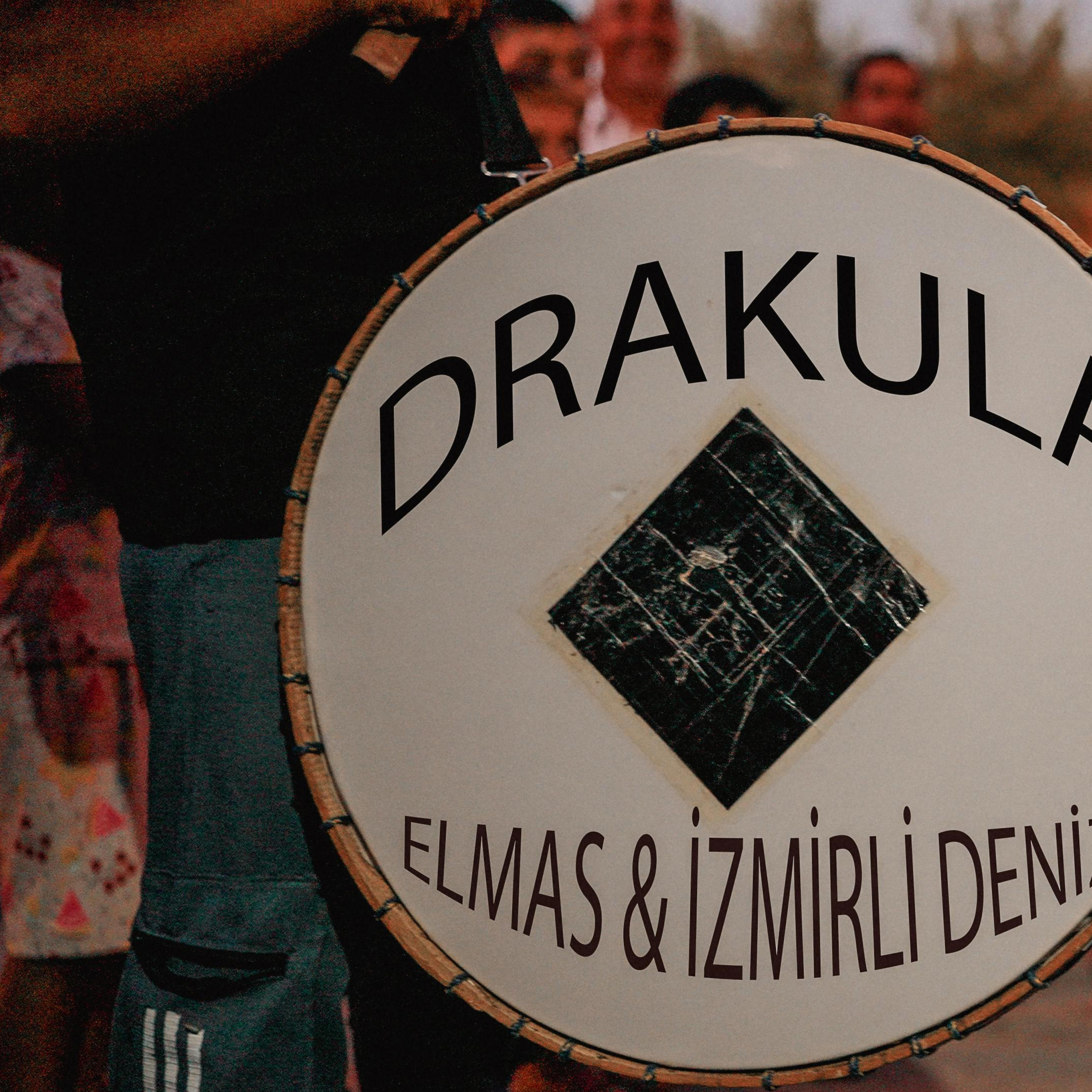Релиз Elmas izmirli deniz dracula roman havası