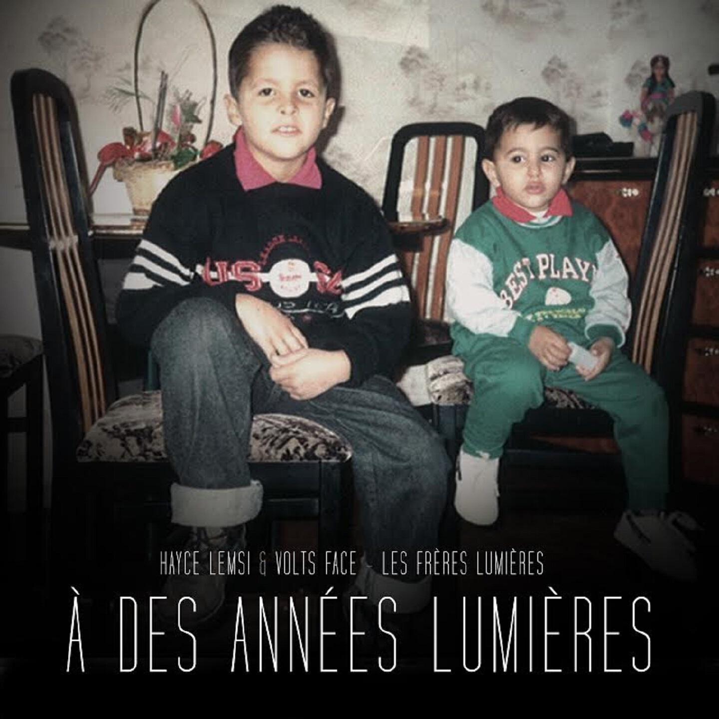 Релиз À des années lumières