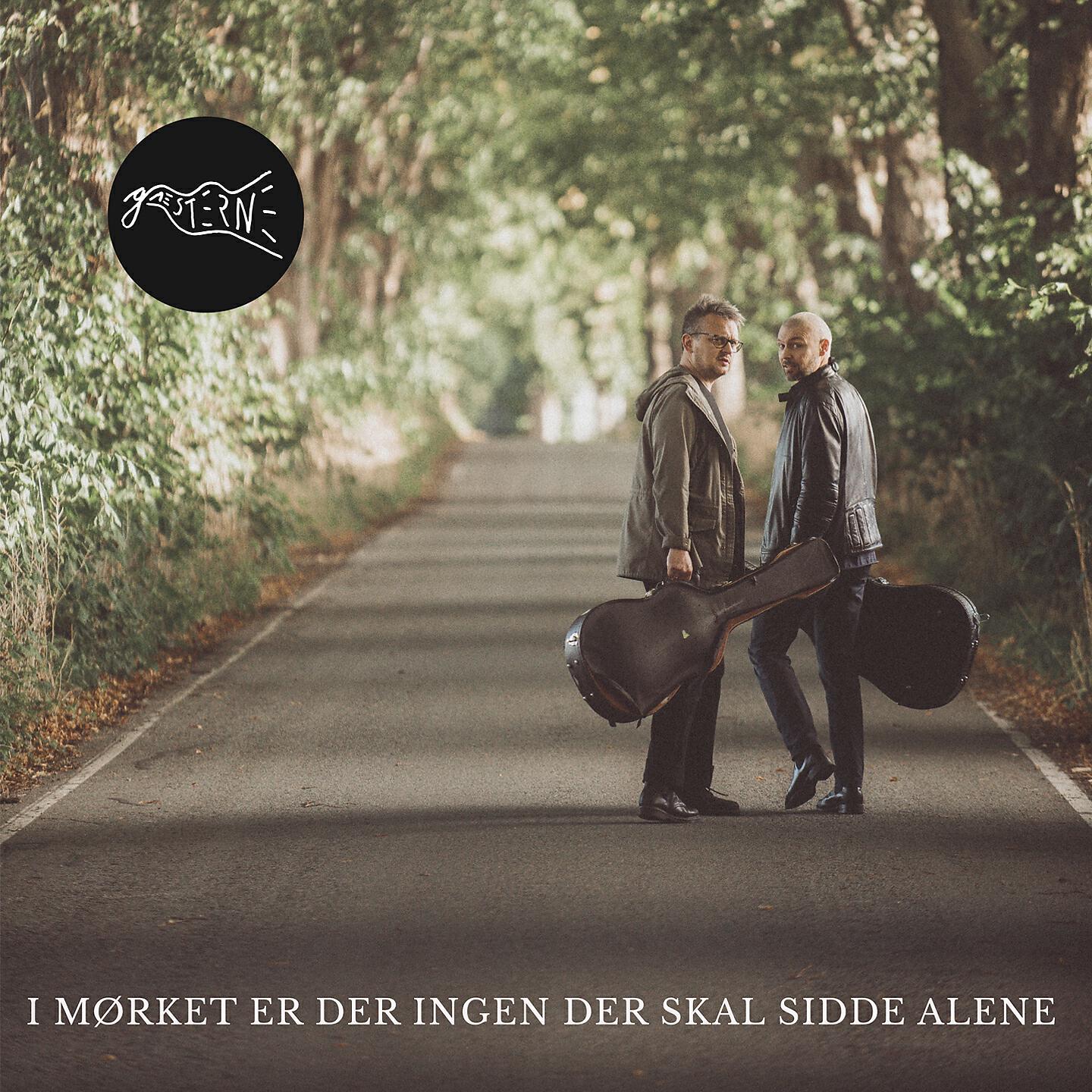 Релиз I Mørket Er Der Ingen Der Skal Sidde Alene