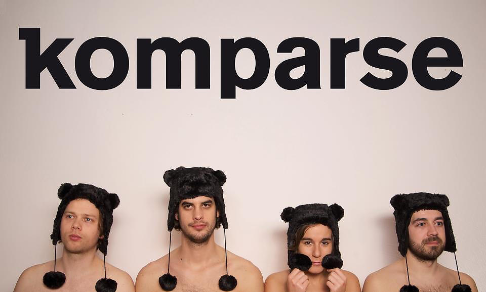 Komparse
