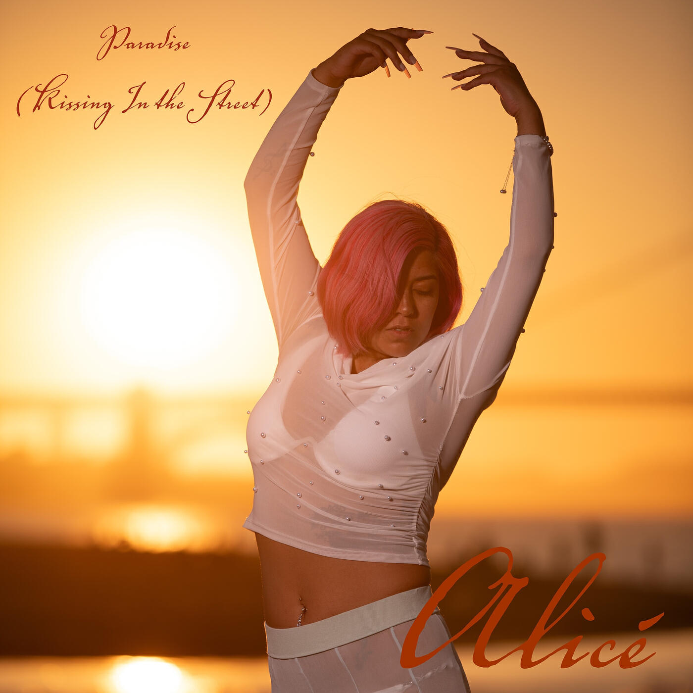 Релиз Paradise (Kissing in the Street)