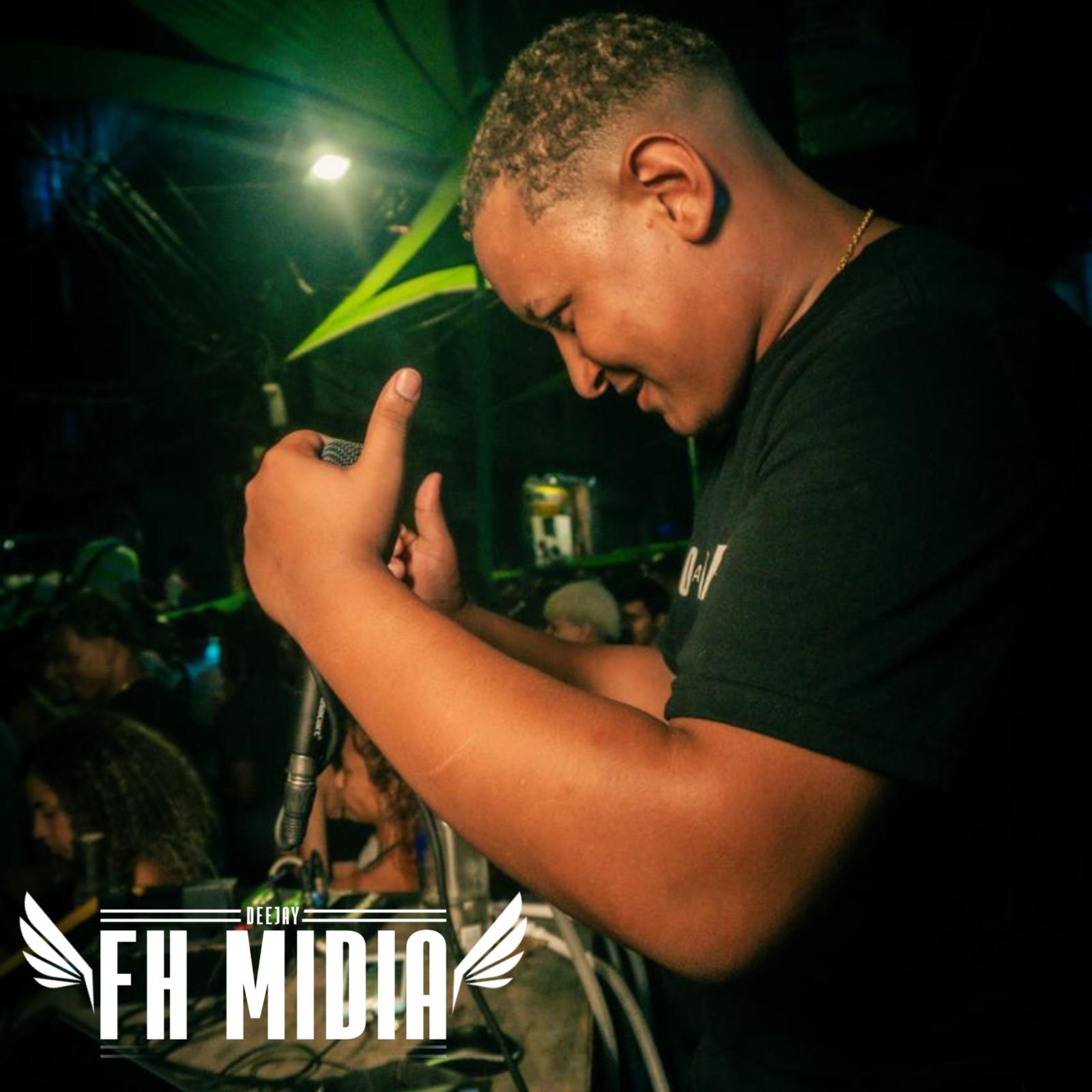 Релиз Ficou Molhadinha Baile do Lixão