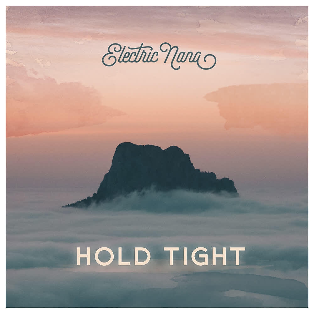 Релиз Hold Tight