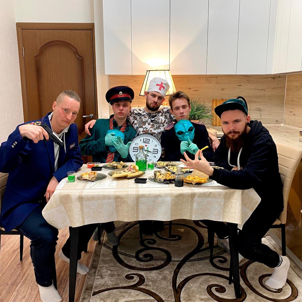 Релиз Ночью был Бау