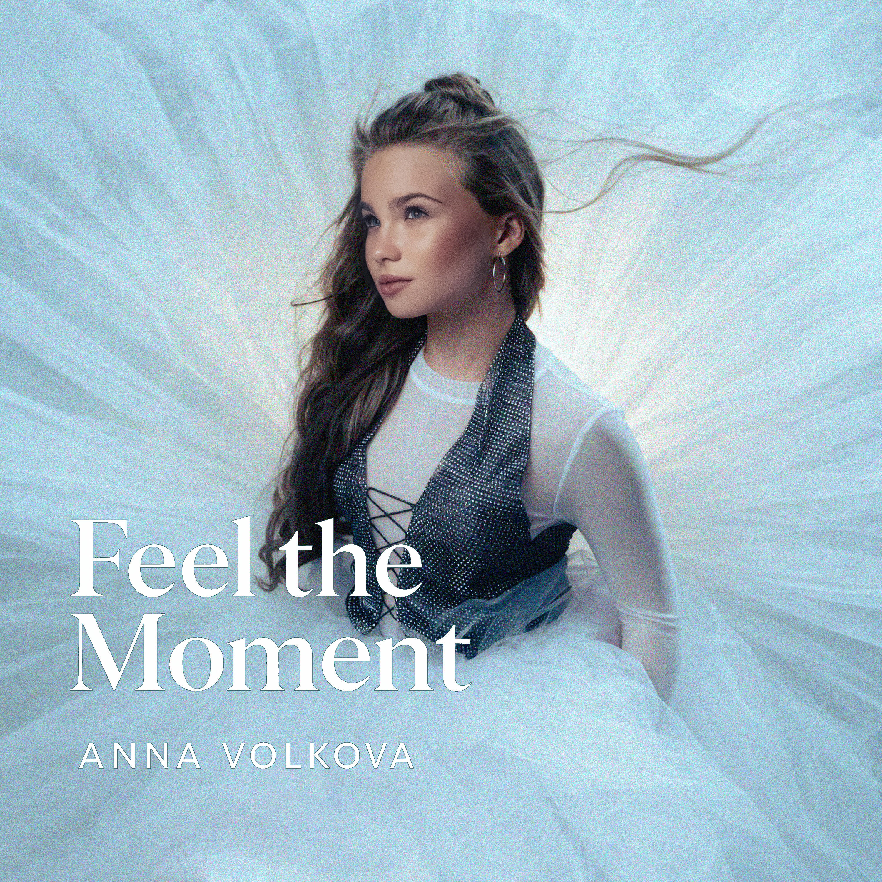 Трек Feel the Moment