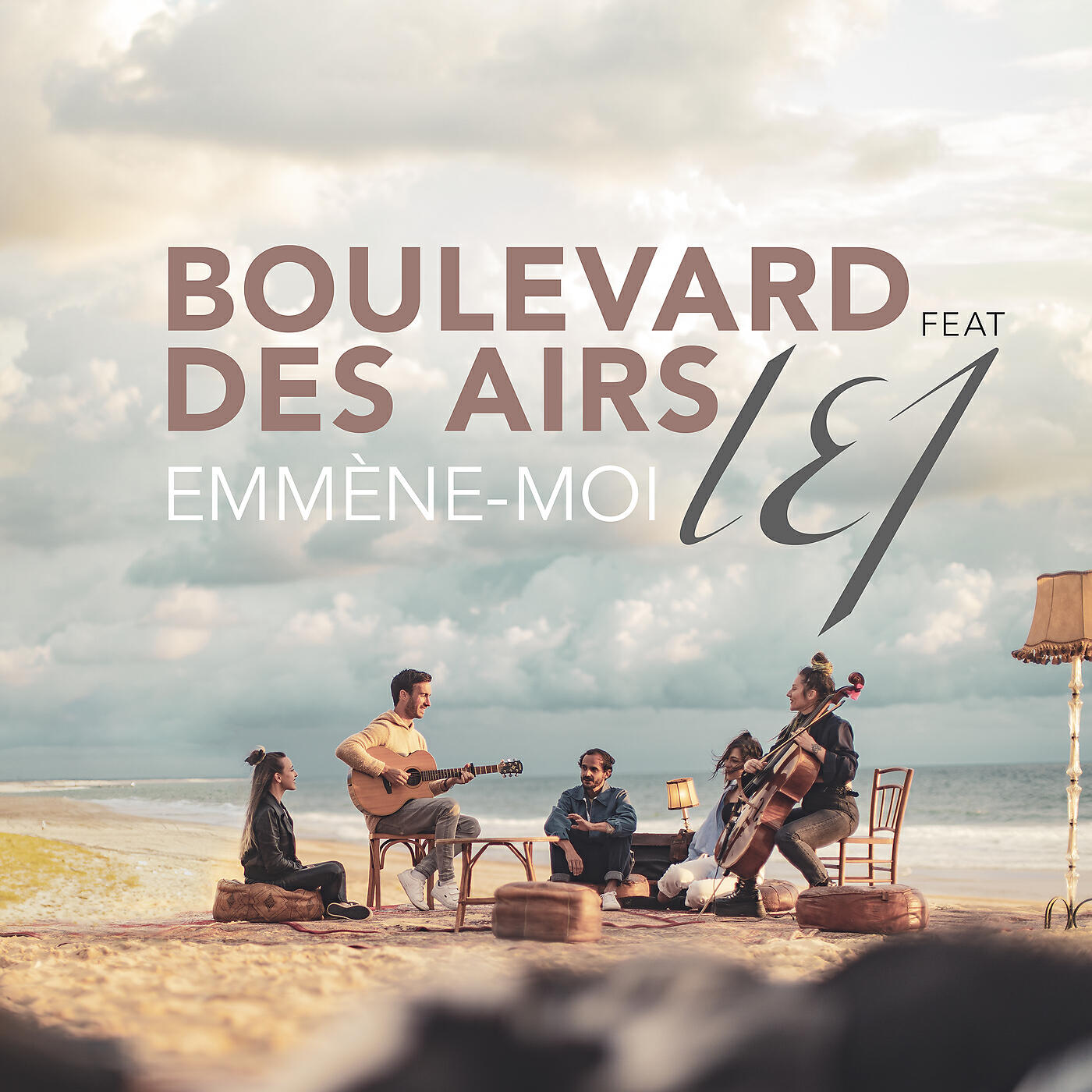 Релиз Emmène-moi