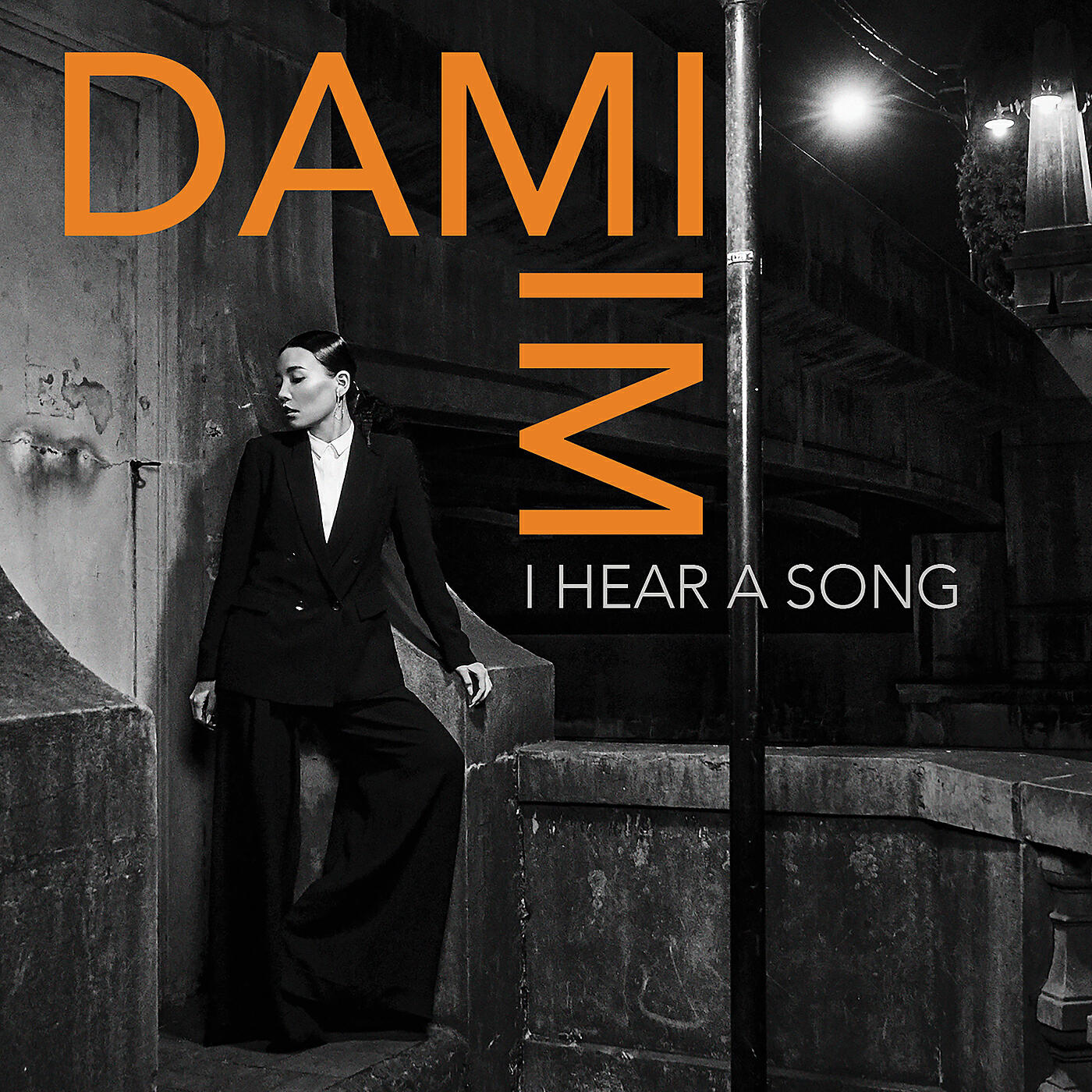 Релиз I Hear a Song