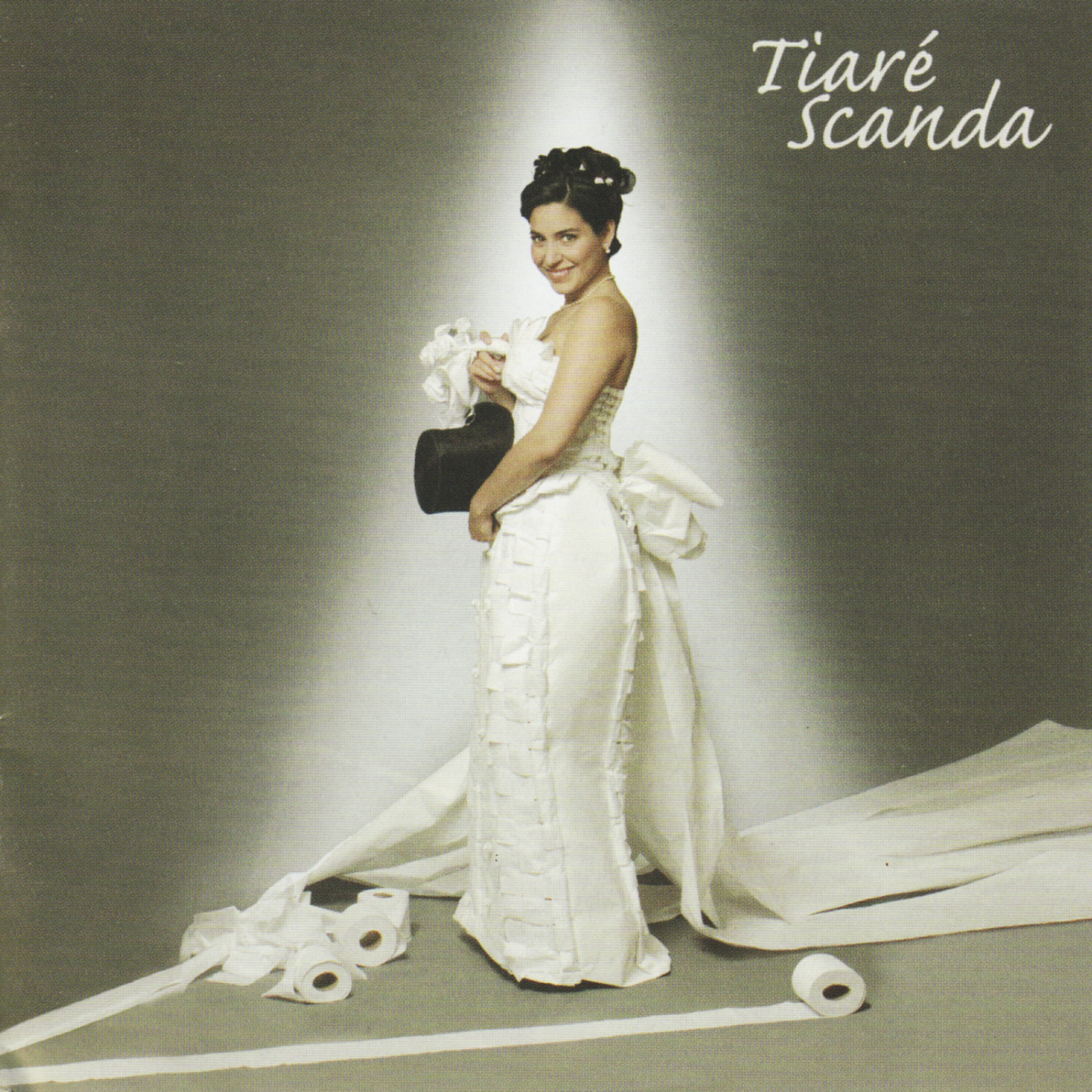 Tiaré Scanda