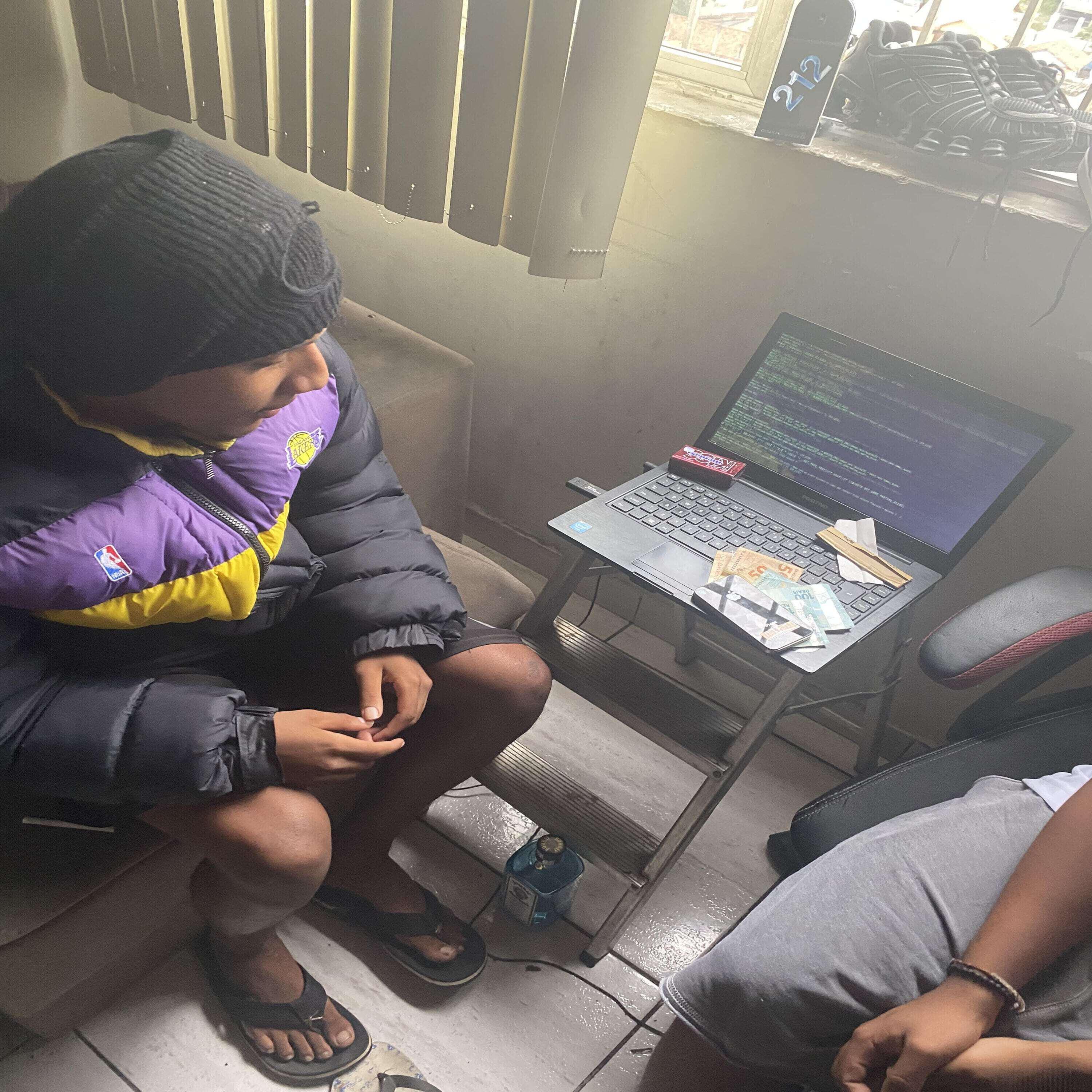 Релиз De Pente na Cinta Meu Bem