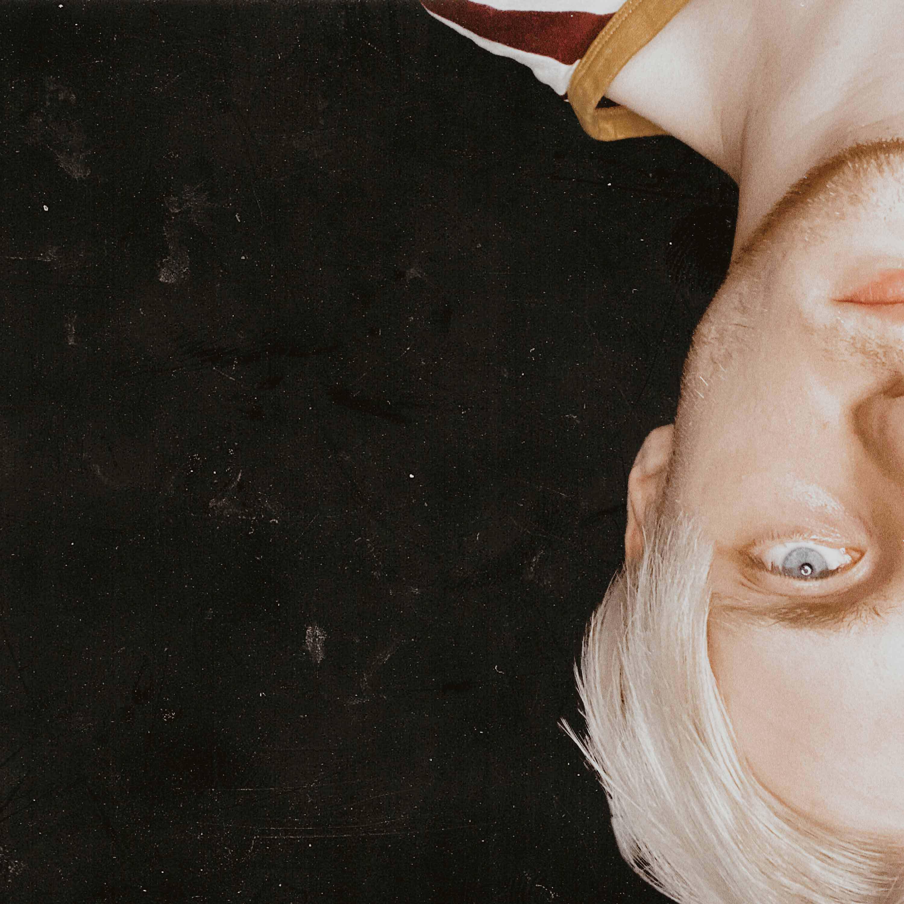 Релиз DIE YOUNG