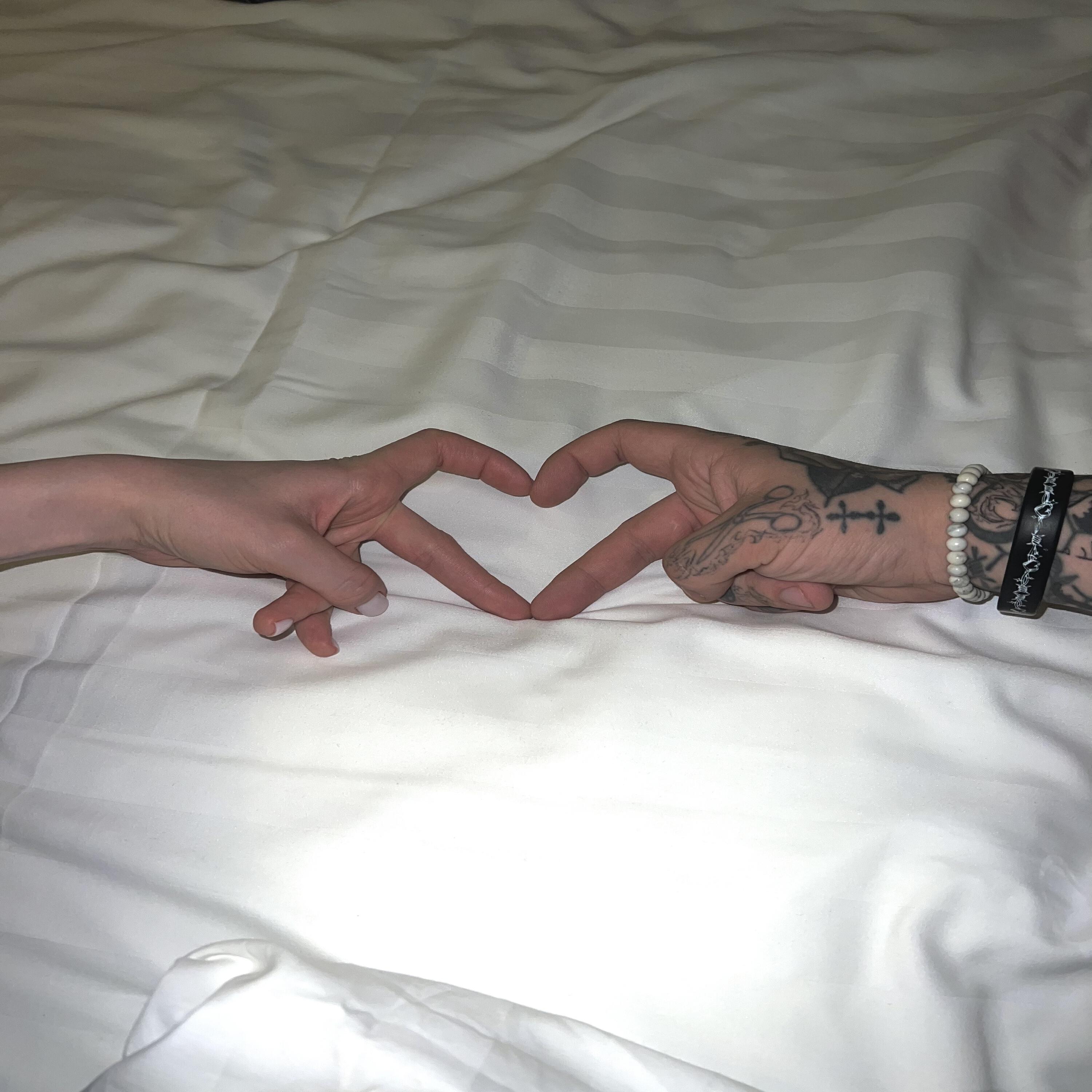 Релиз LOVE DESTROY