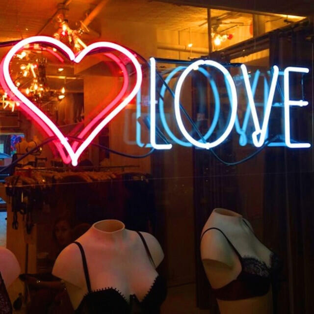 Релиз She Loves Love
