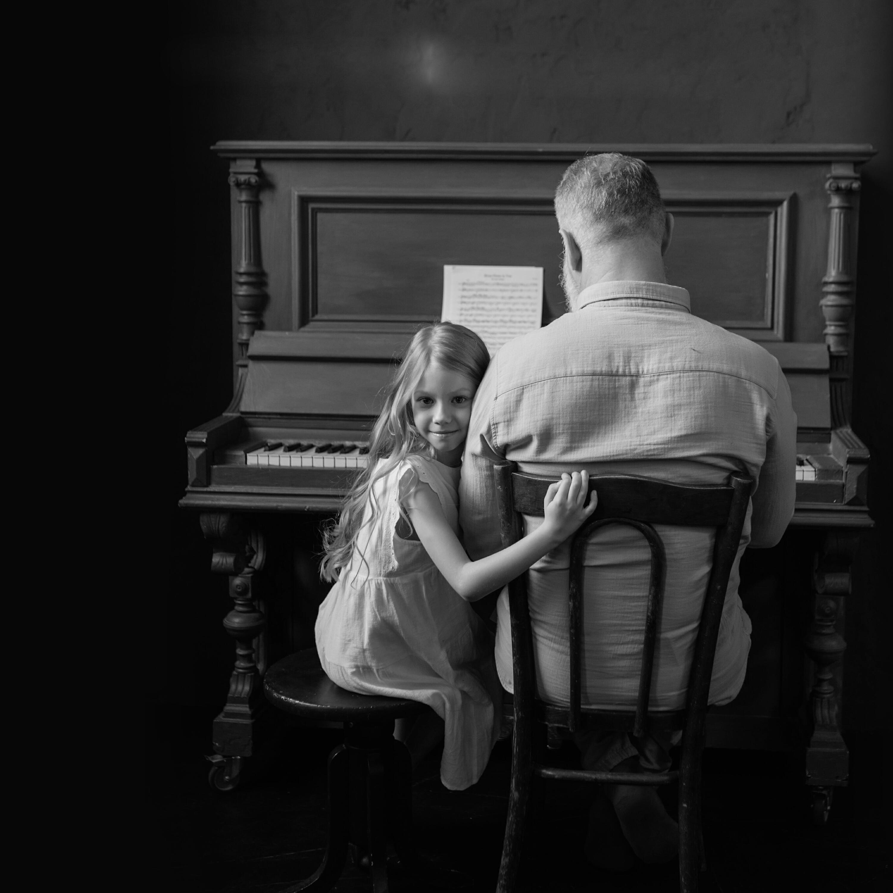 Dan Stevens, Stanley Roth, Olga Chung - Reflect