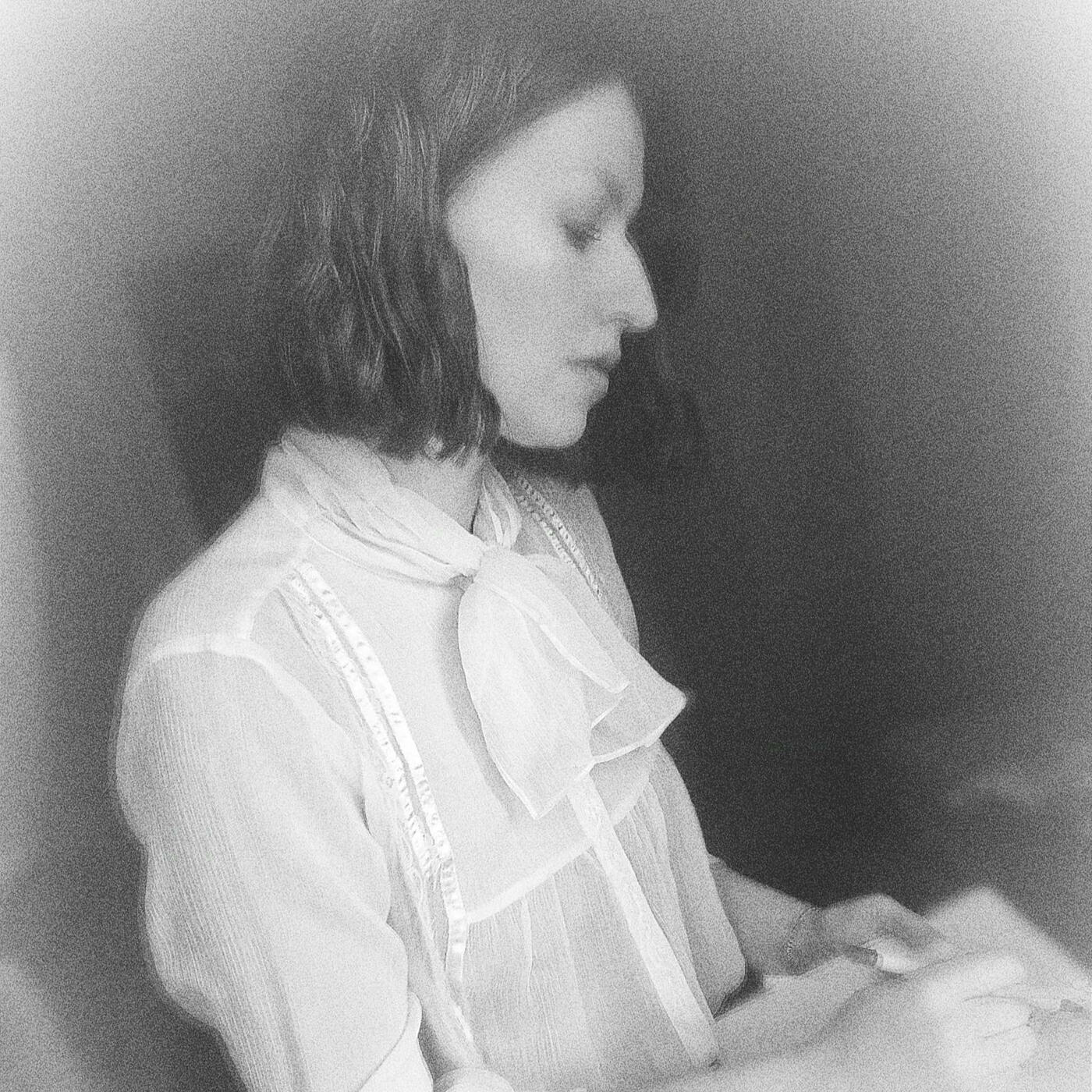 Релиз Здесь вполне слышно