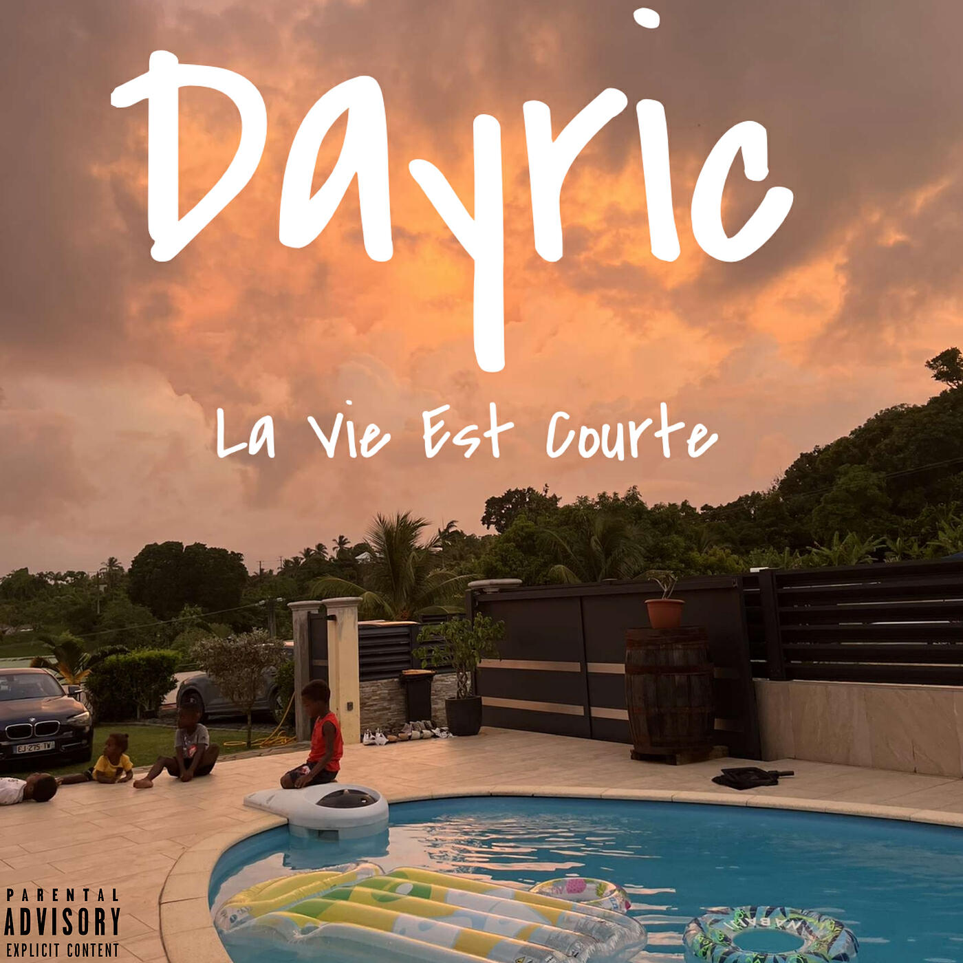 Релиз La Vie Est Courte