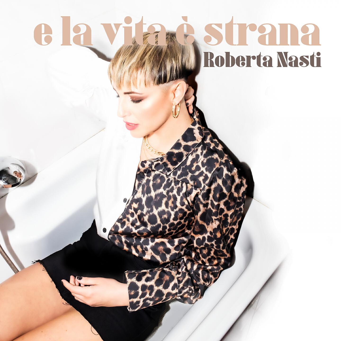 Релиз E la vita è strana