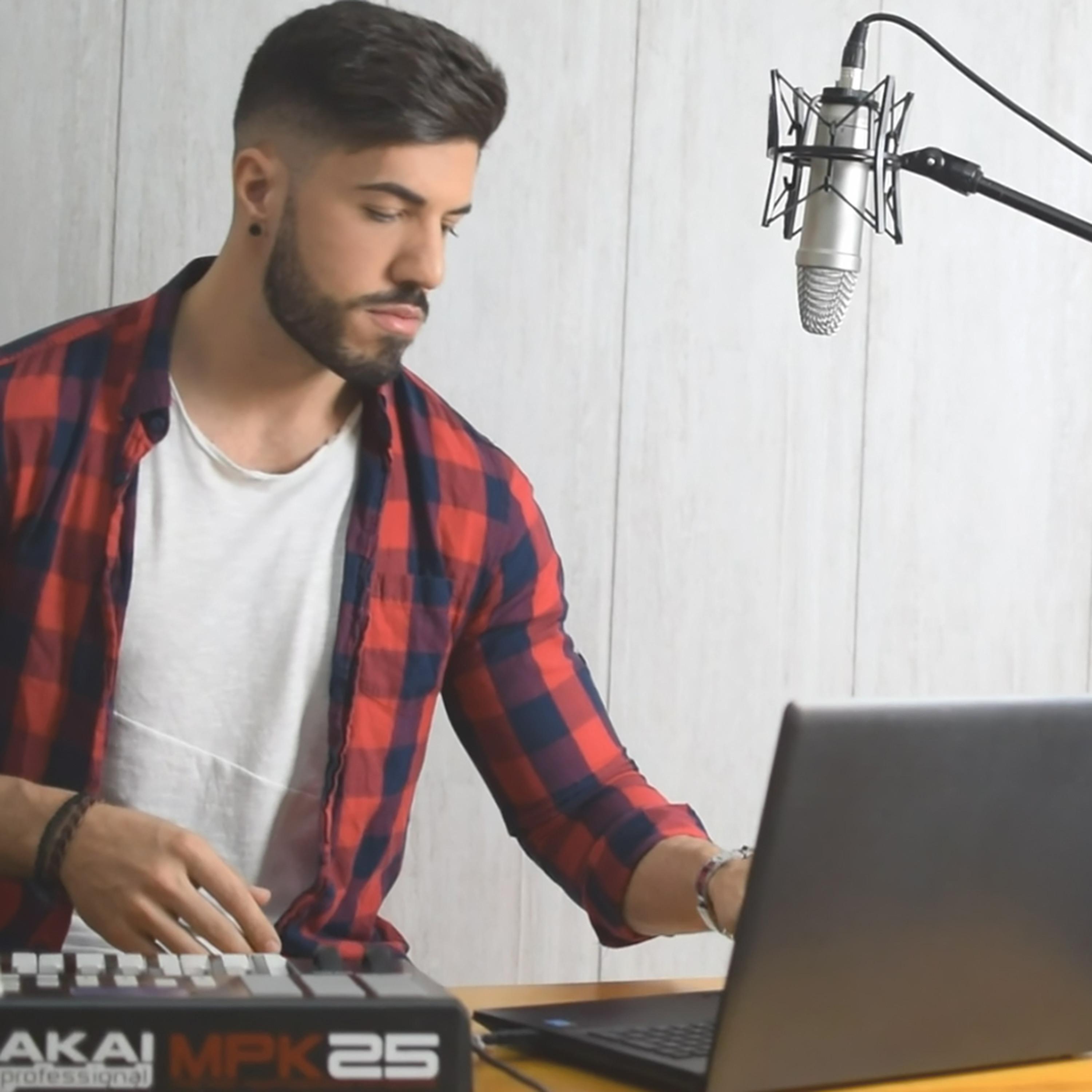 Релиз Reggaeton Lento (Bailemos)