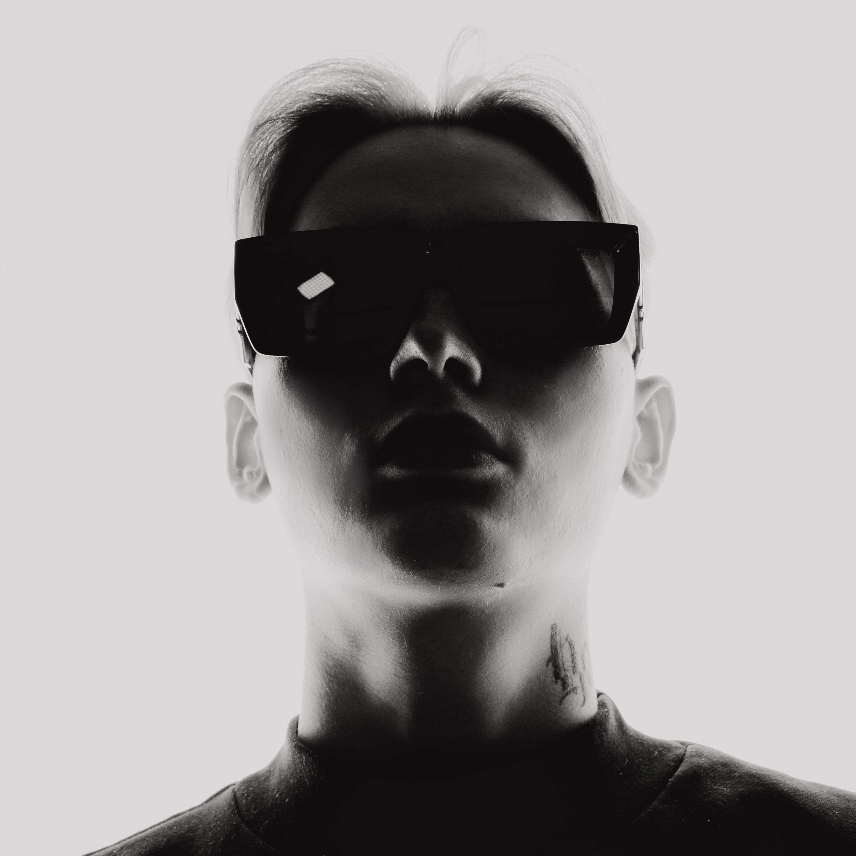 Постер альбома UNTITLED