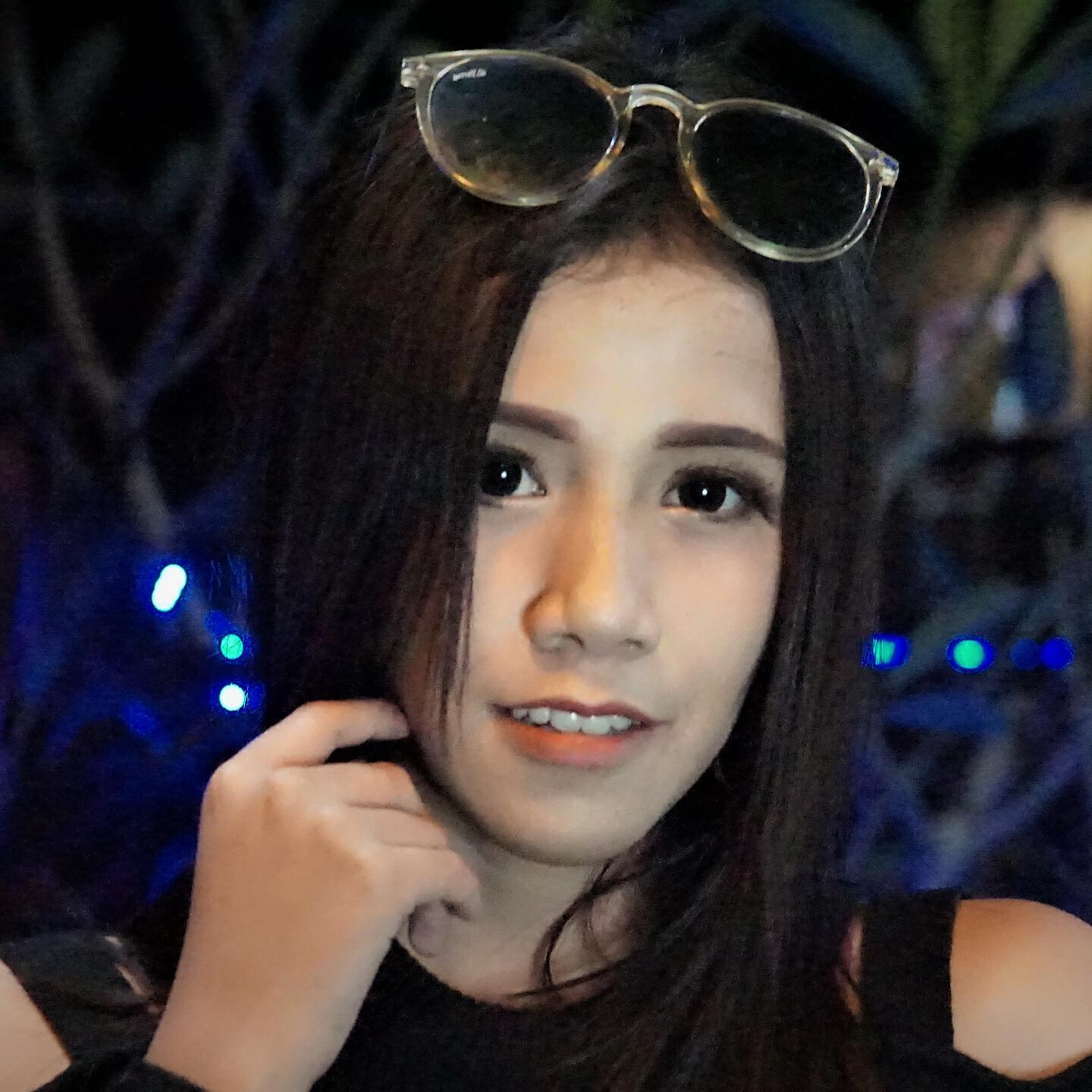 Релиз Satu Di Antara Dua