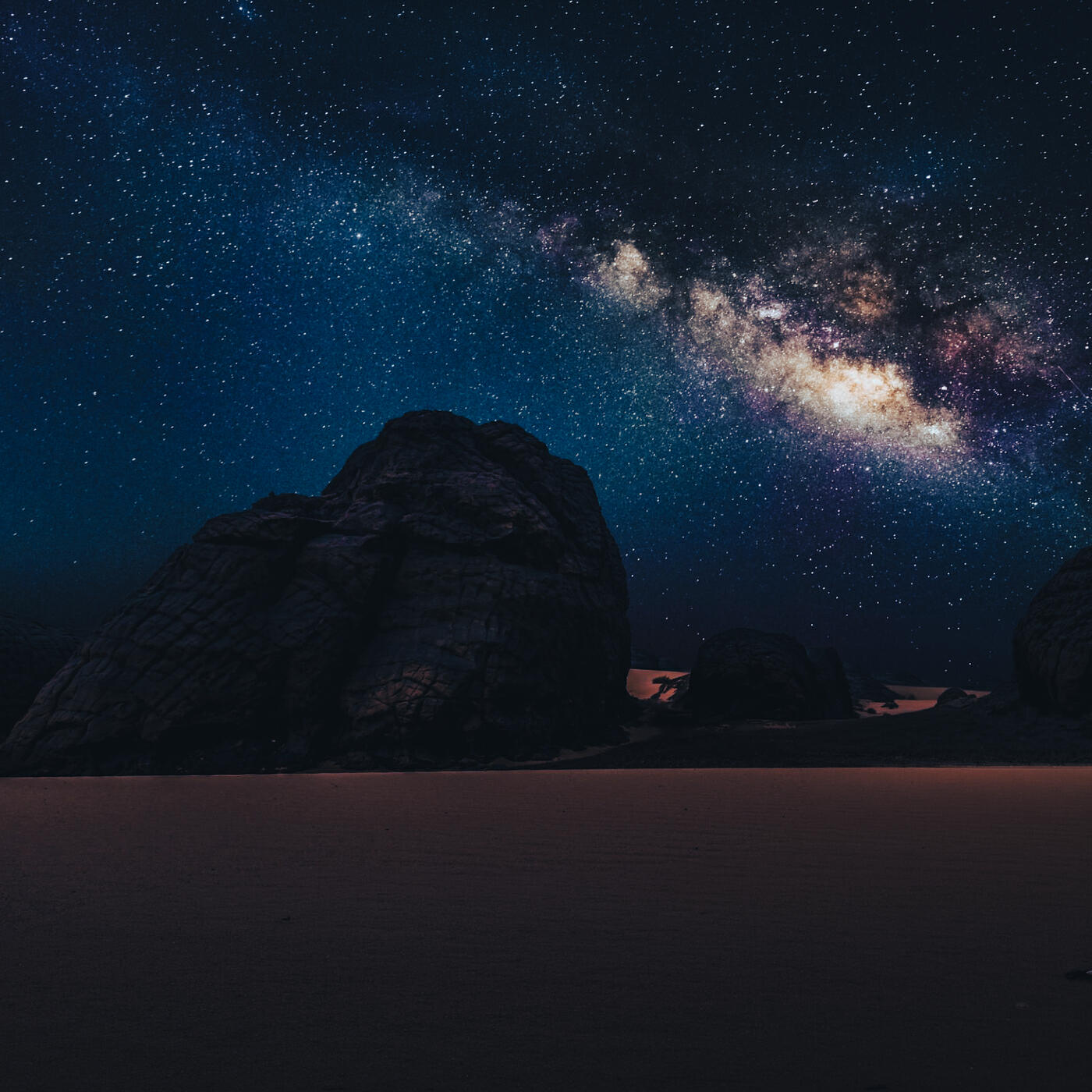 Релиз A Long Quiet Plain