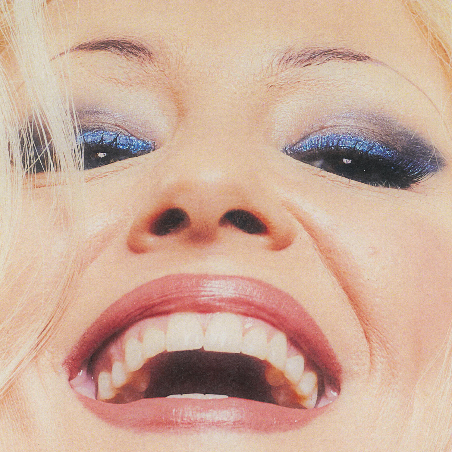 Релиз Pamela Anderson