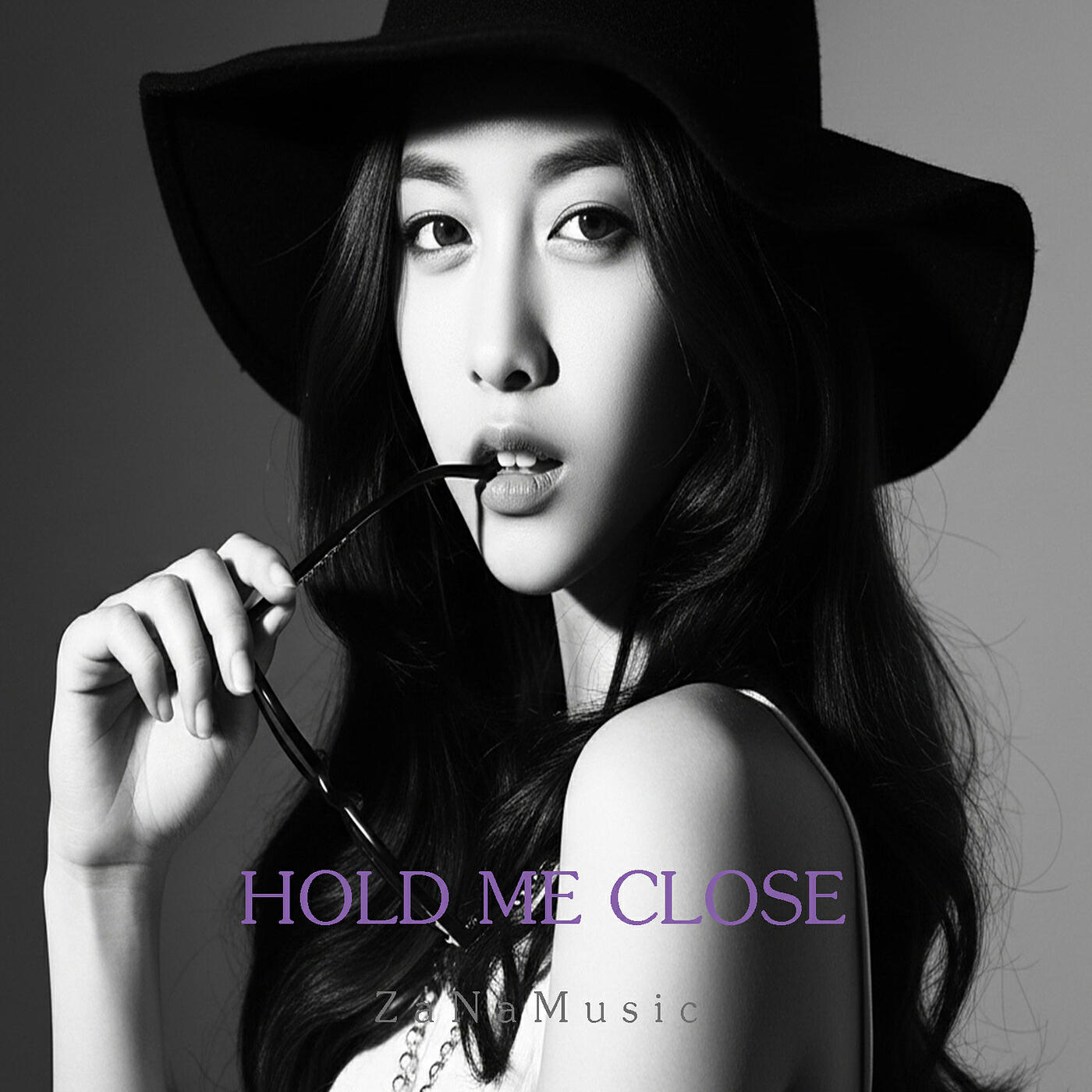 Релиз Hold Me Close
