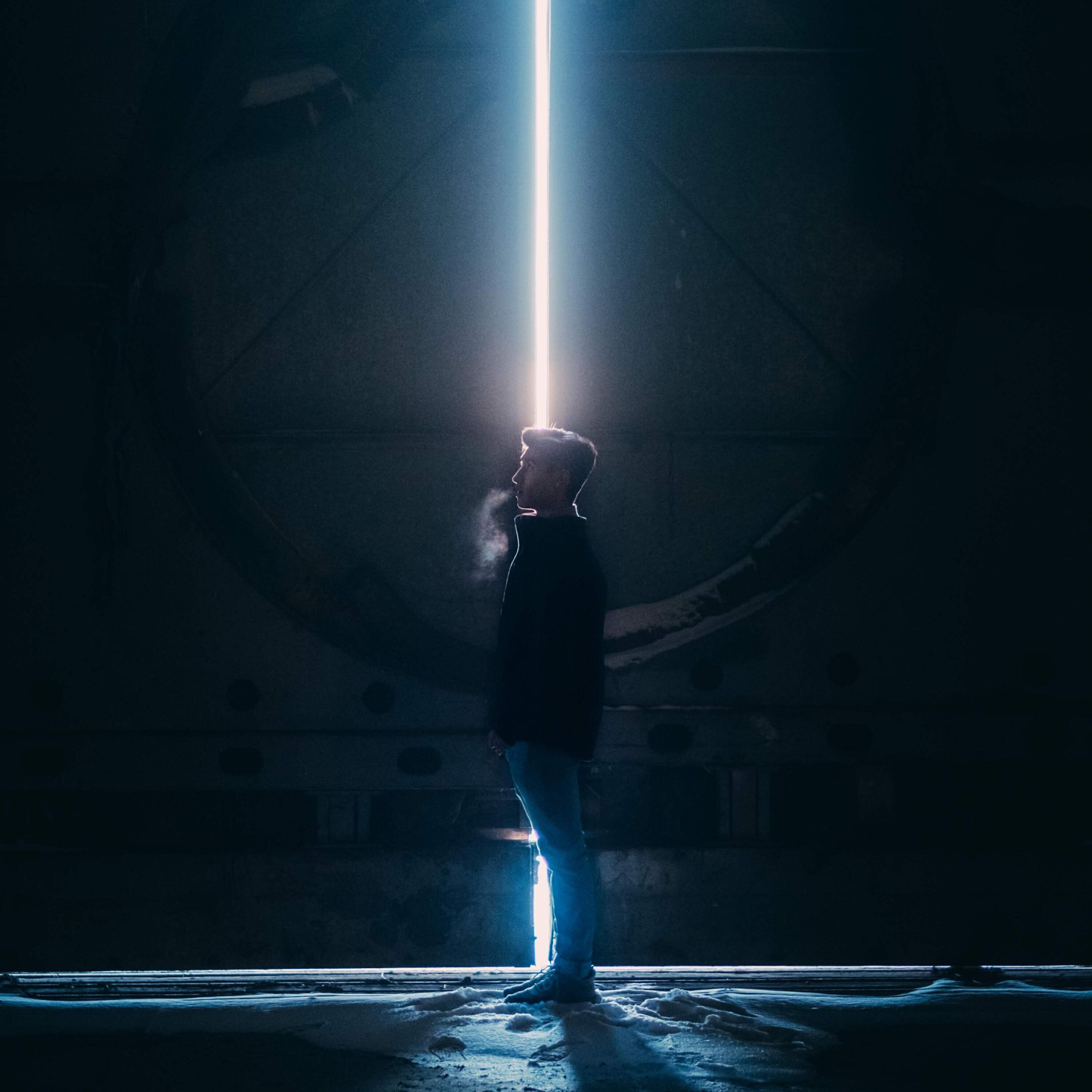Релиз Behind Blue Eyes