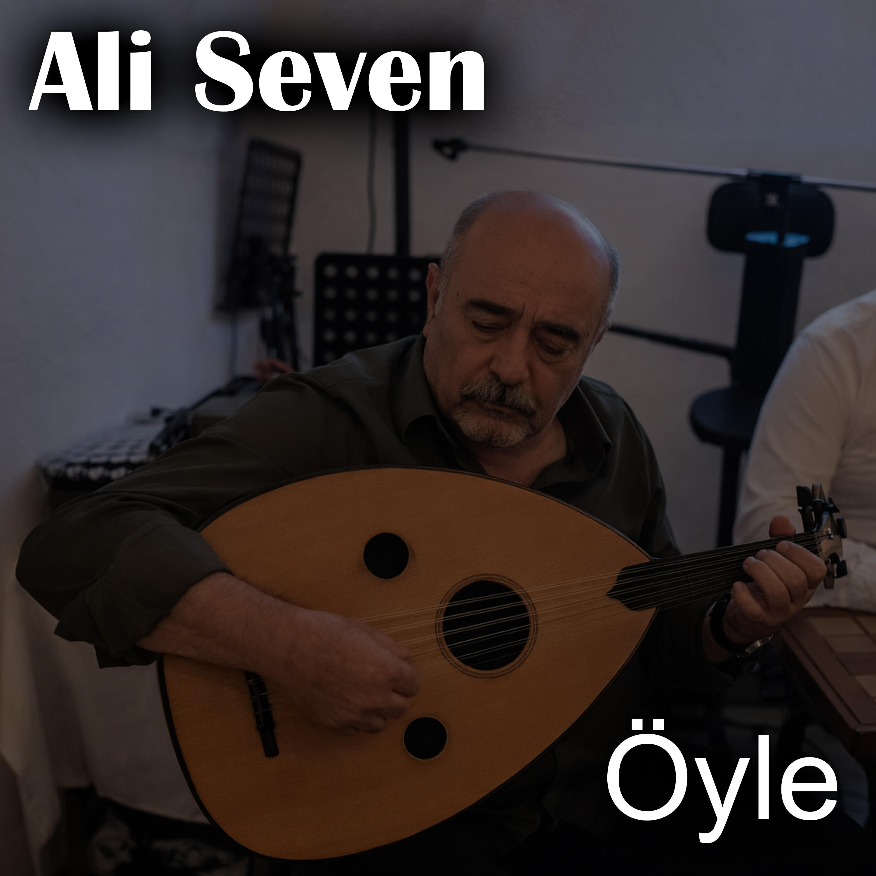 Релиз Öyle