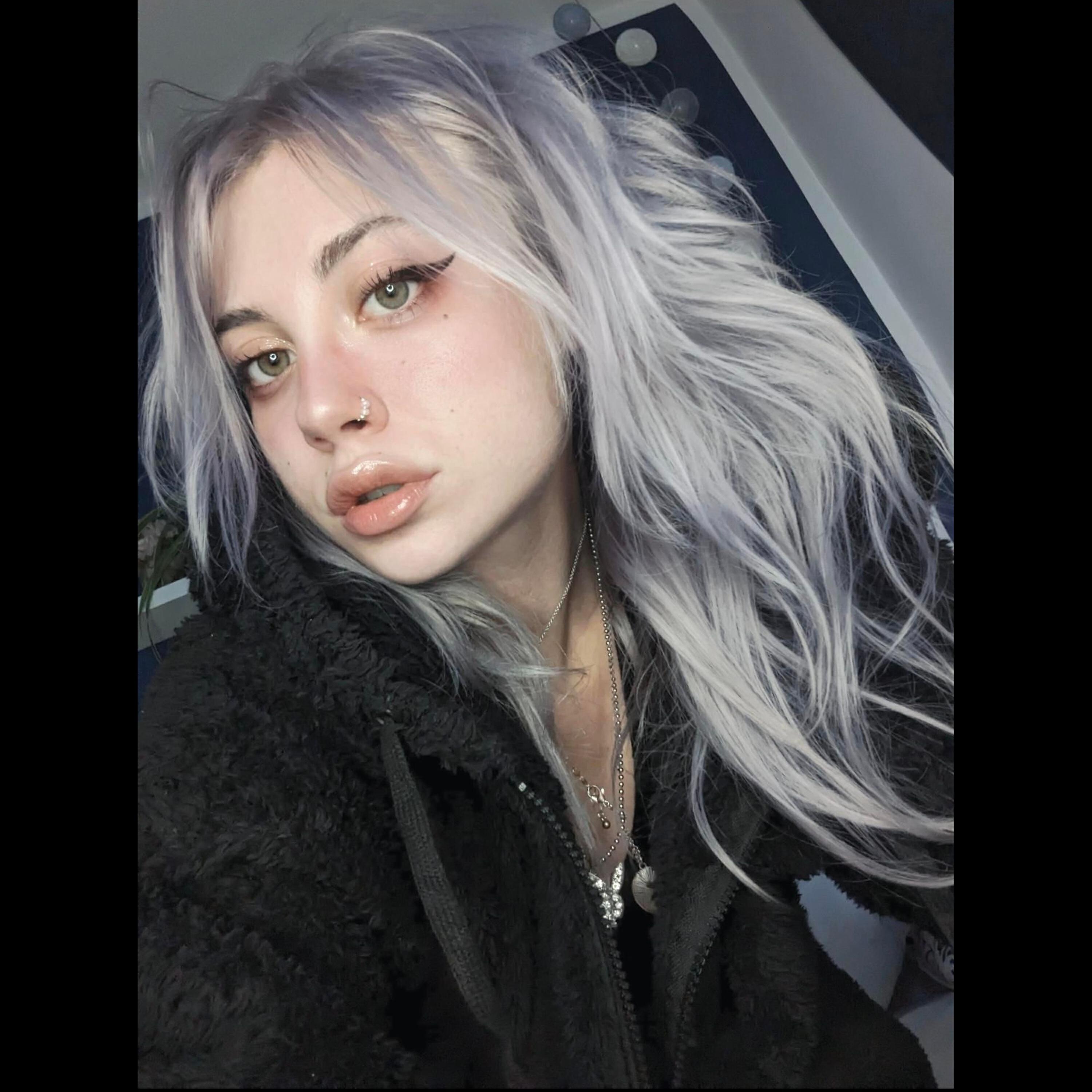 Релиз BITE ME PLS!