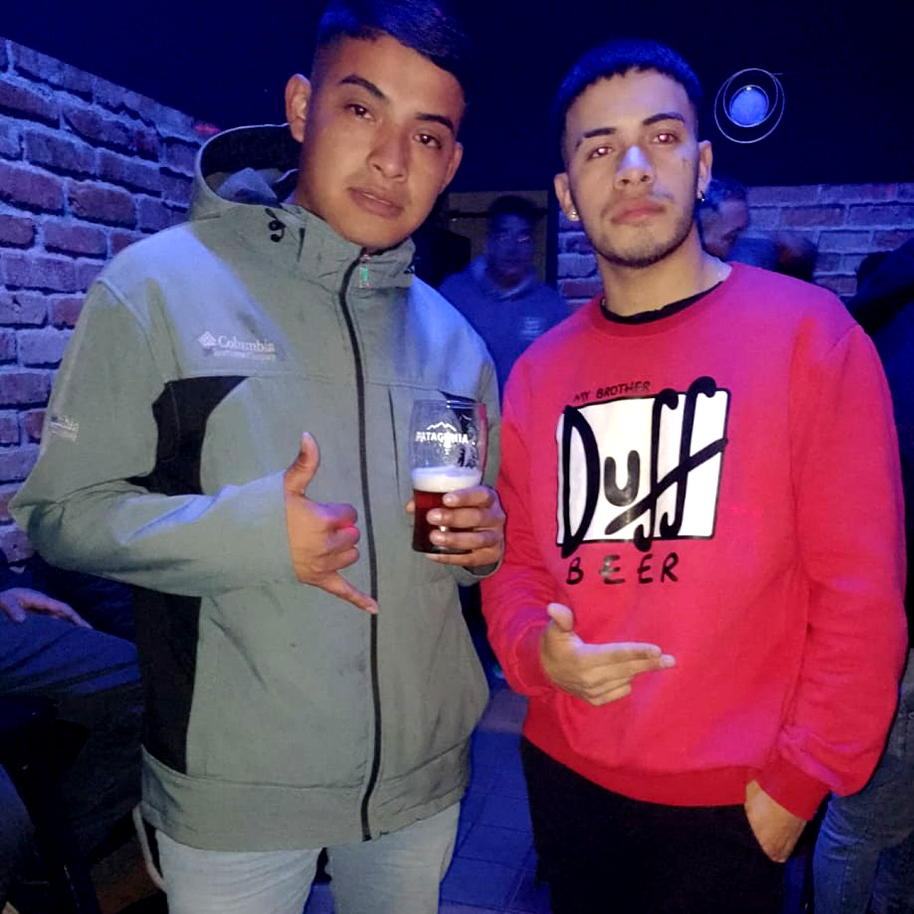 Релиз Manos Arriba