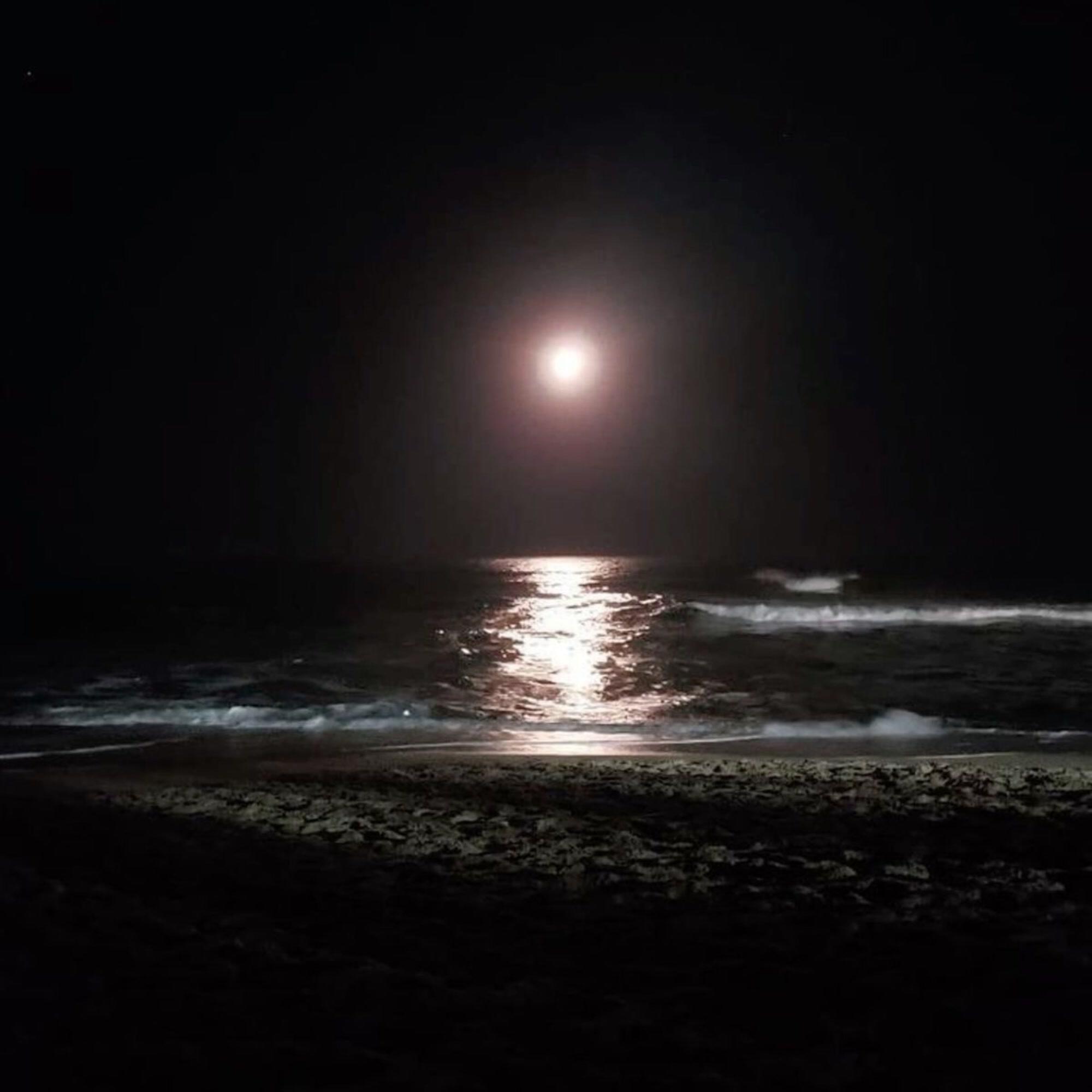 Релиз moonlight on the river ending (slowed & reverb with rain)