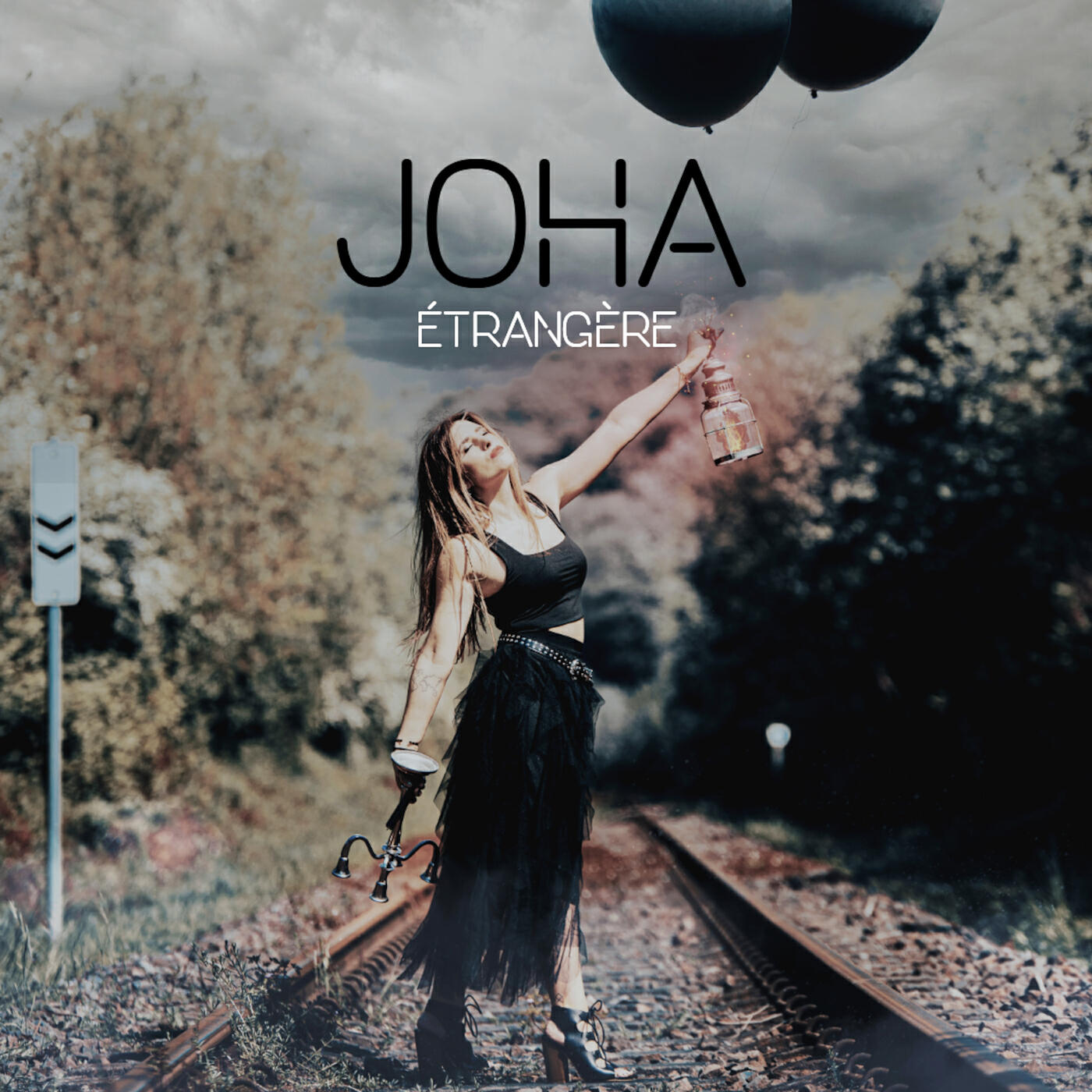 Релиз Etrangère