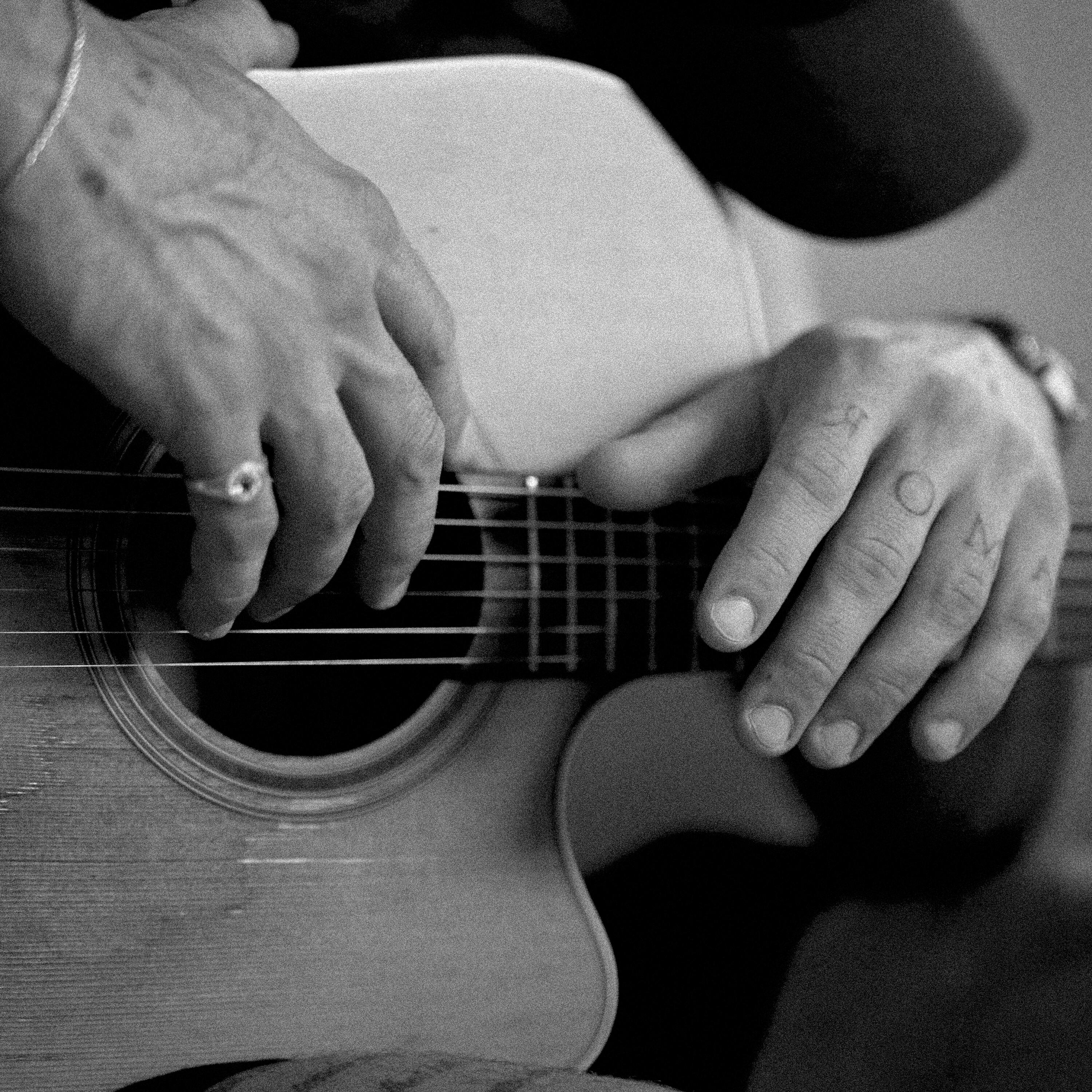 Релиз Travelin' Soldier