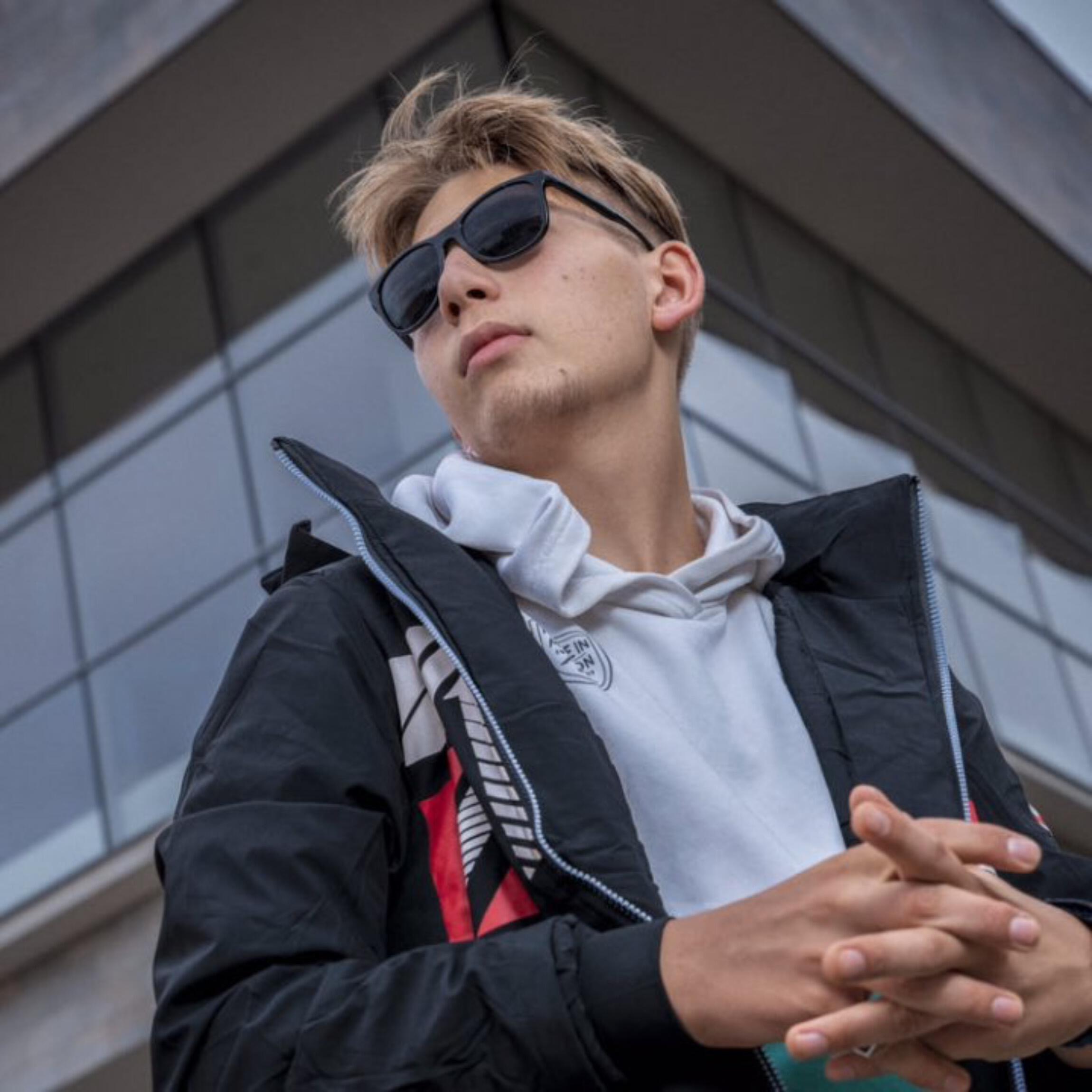 Релиз Revolution