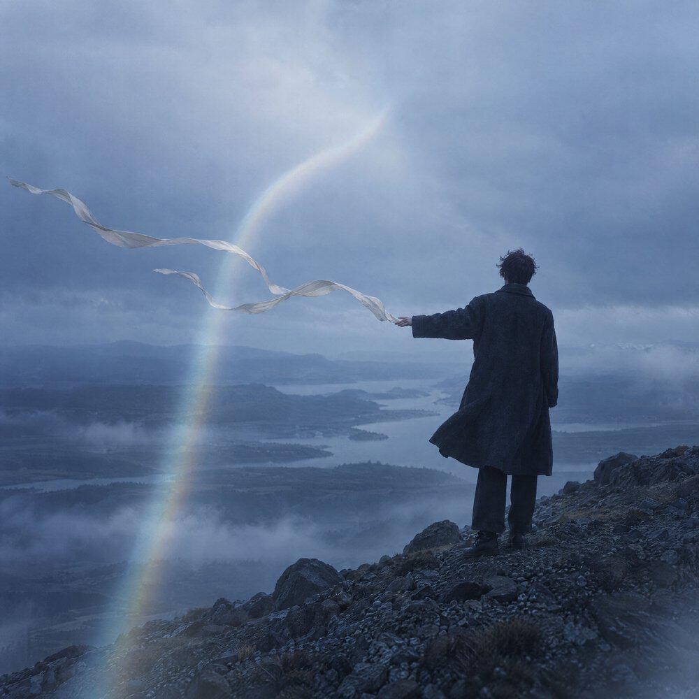 Релиз Chasing the Light